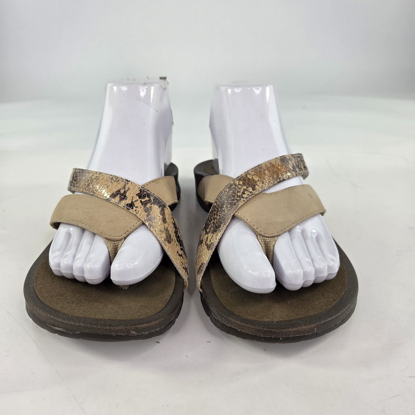 Abeo leather thong sandals Womens US 7 Tan snakeskin print strap Shoes