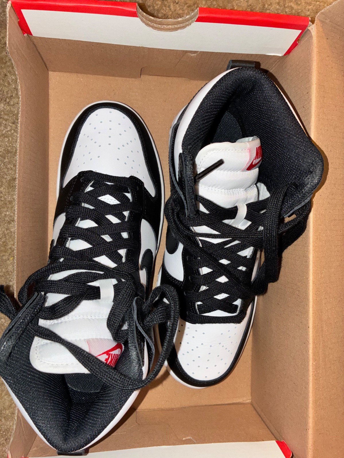 Excellent Condition Size 7.5 Women’s – Nike Dunk High Black White W Box Included