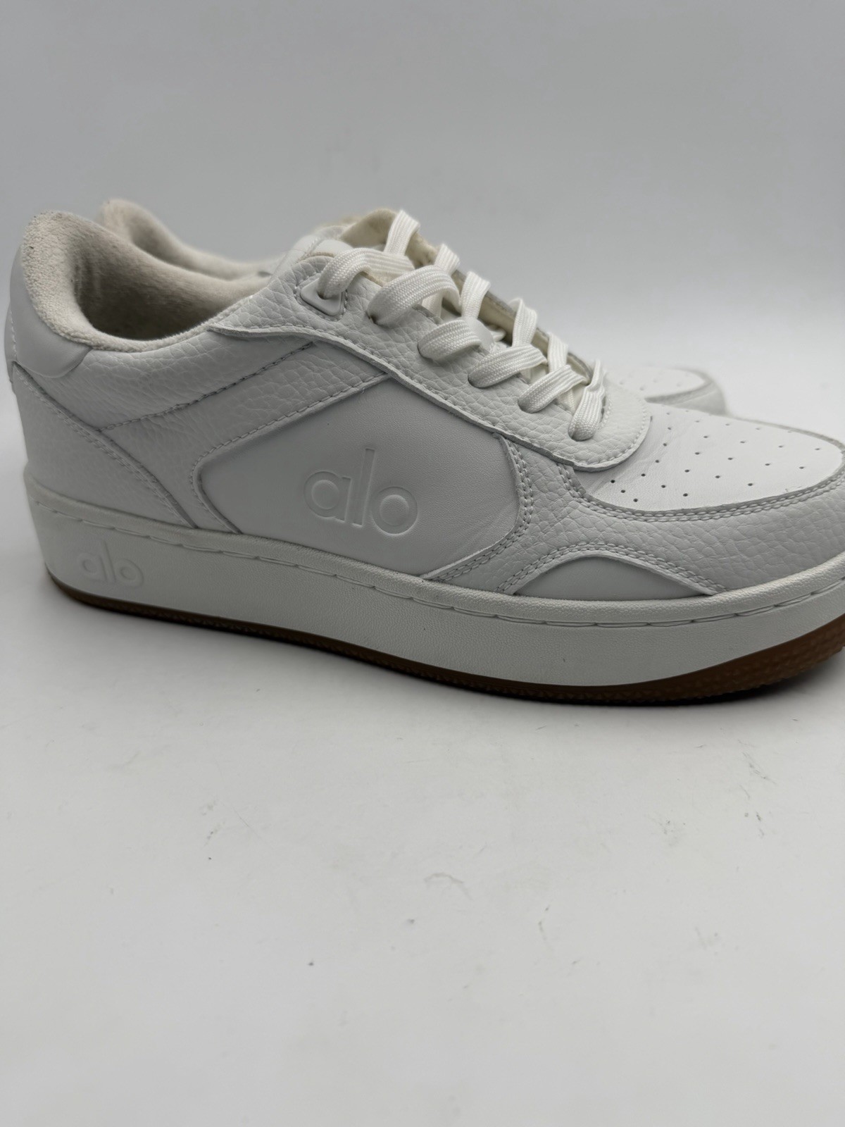 Alo Yoga Recovery Mode Sneakers White Women Size 8