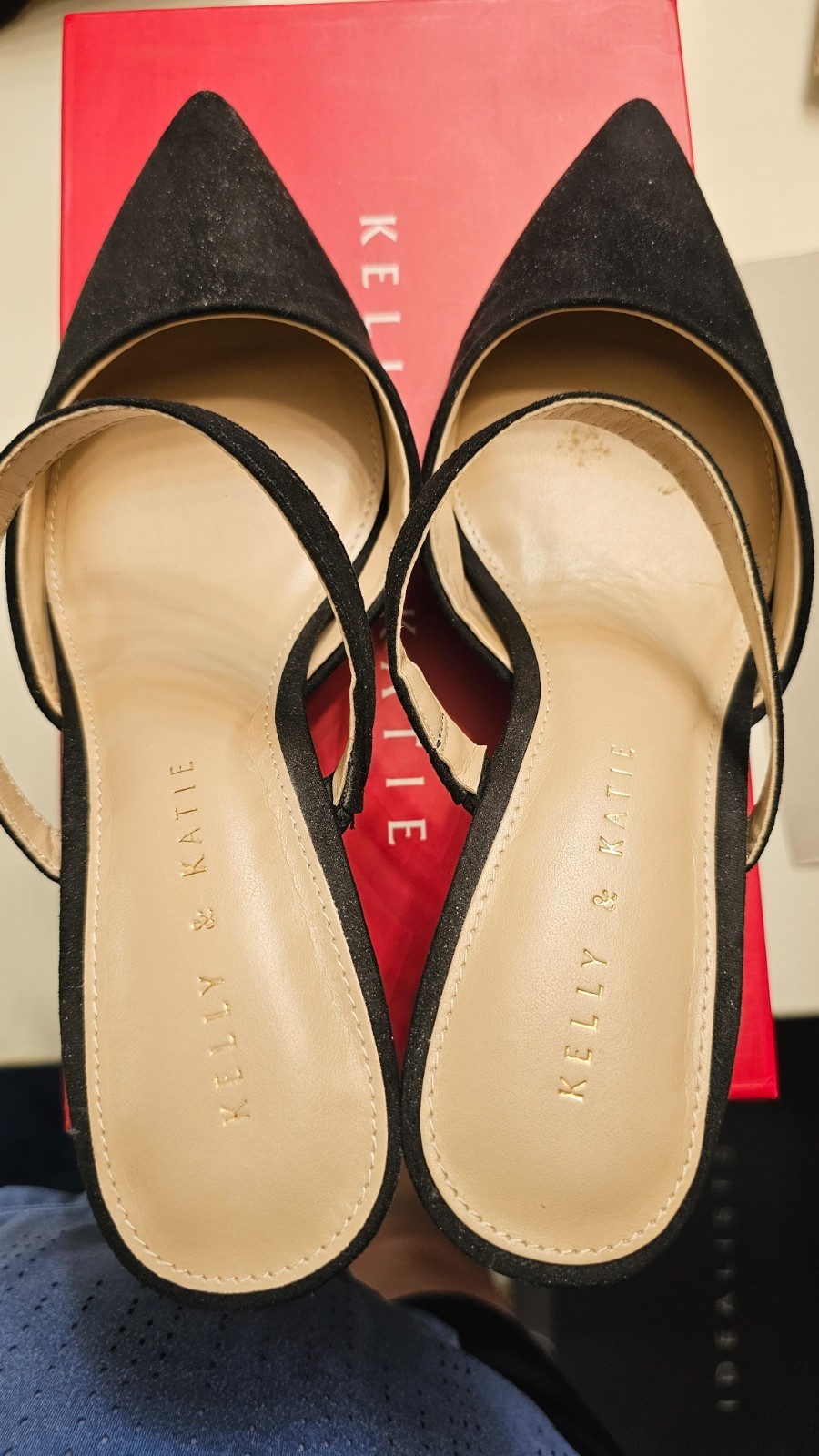 Kelly and Katie Nikkiti Black Microsuede Size 8 EUC