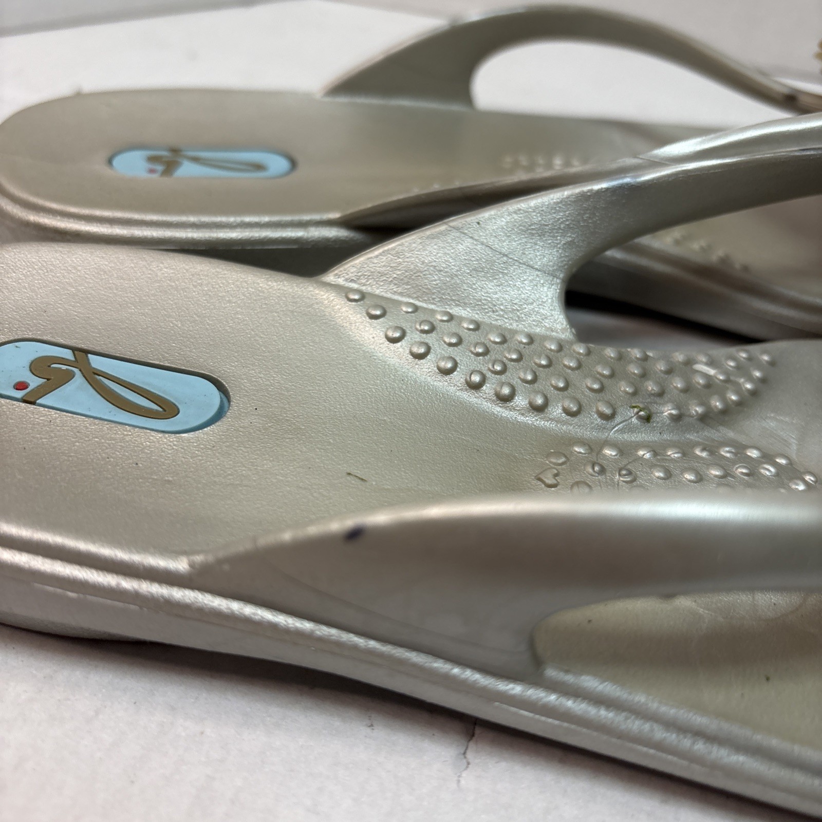 Oka B Flip Flop Sandals with Floral Embellishment Gray Womens Size Med Lg Rubber