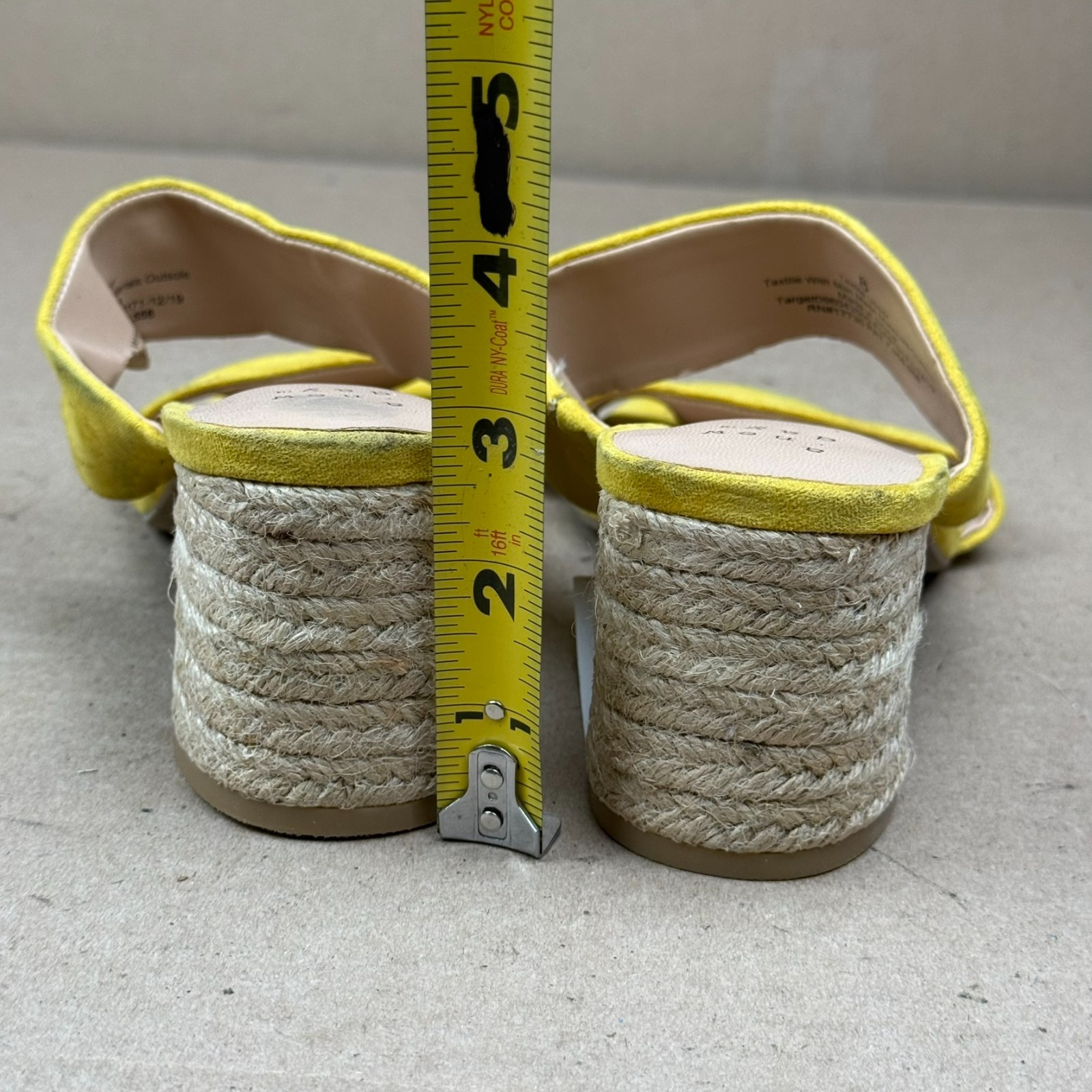 A New Day Women’s Size 8 Yellow Espadrille Mule Sandals – Flaws/Defects