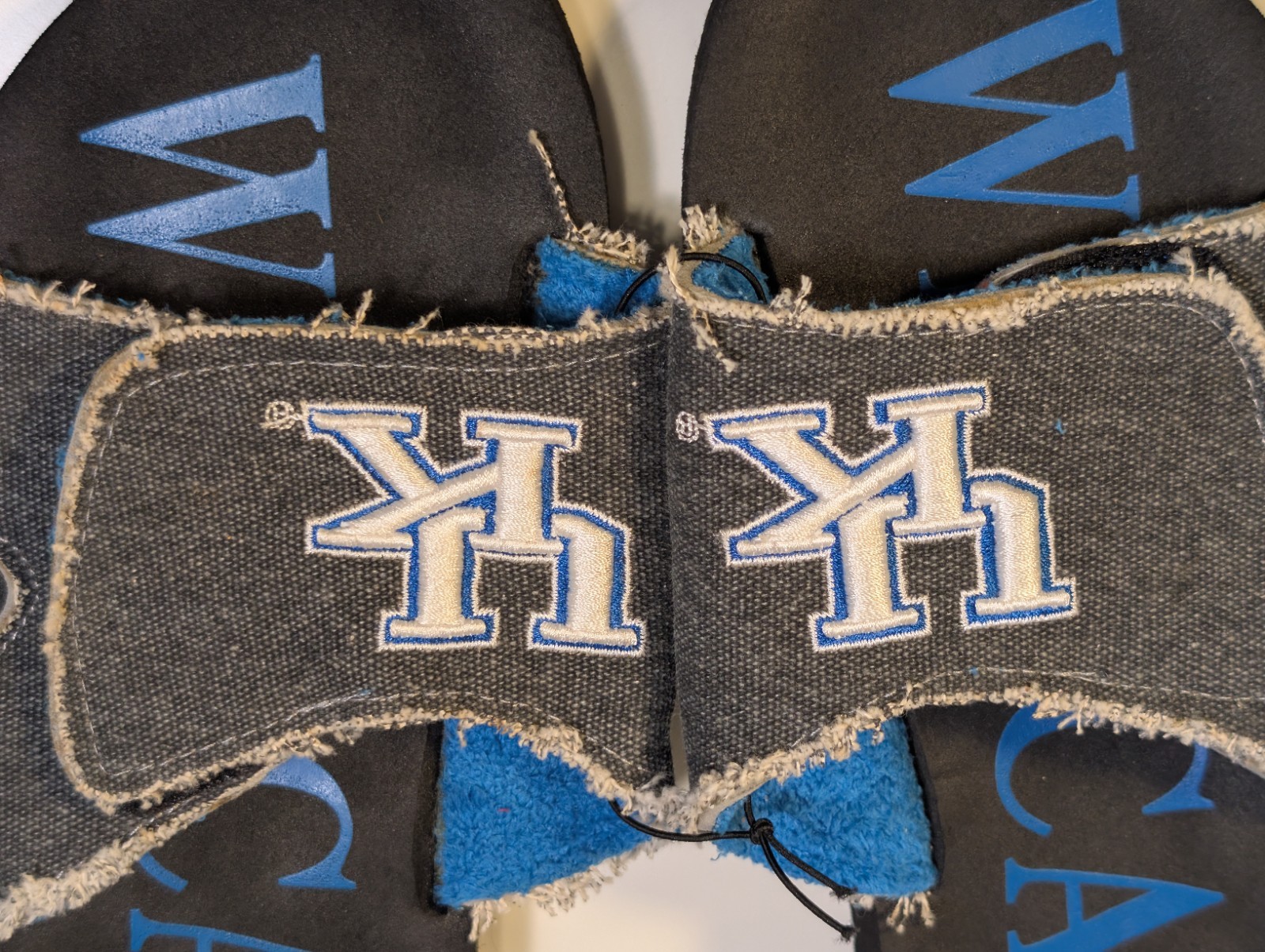 Kentucky Wildcats NCAA Unisex Slide Sandals NWT Men 5/6 Women 7/8