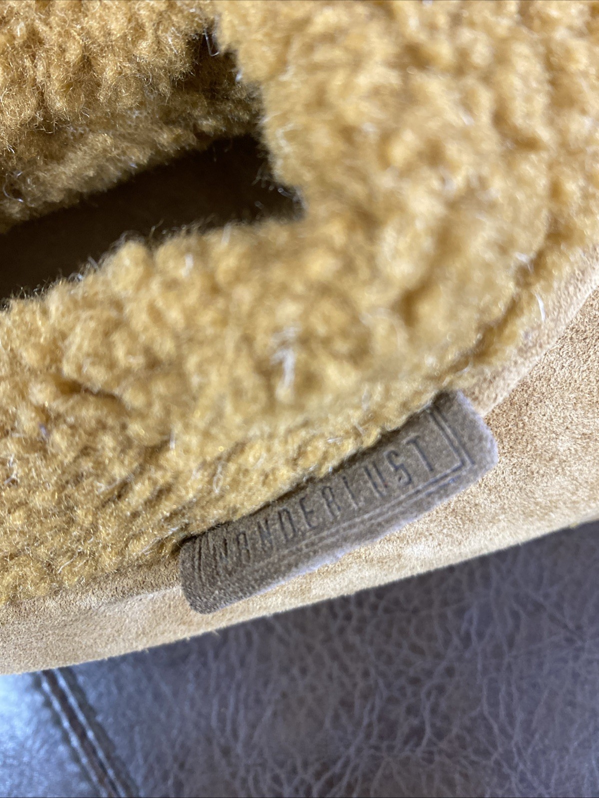 Wanderlust Women Microsuede Indoor Outdoor Rugged Slippers Size L 9 Tan