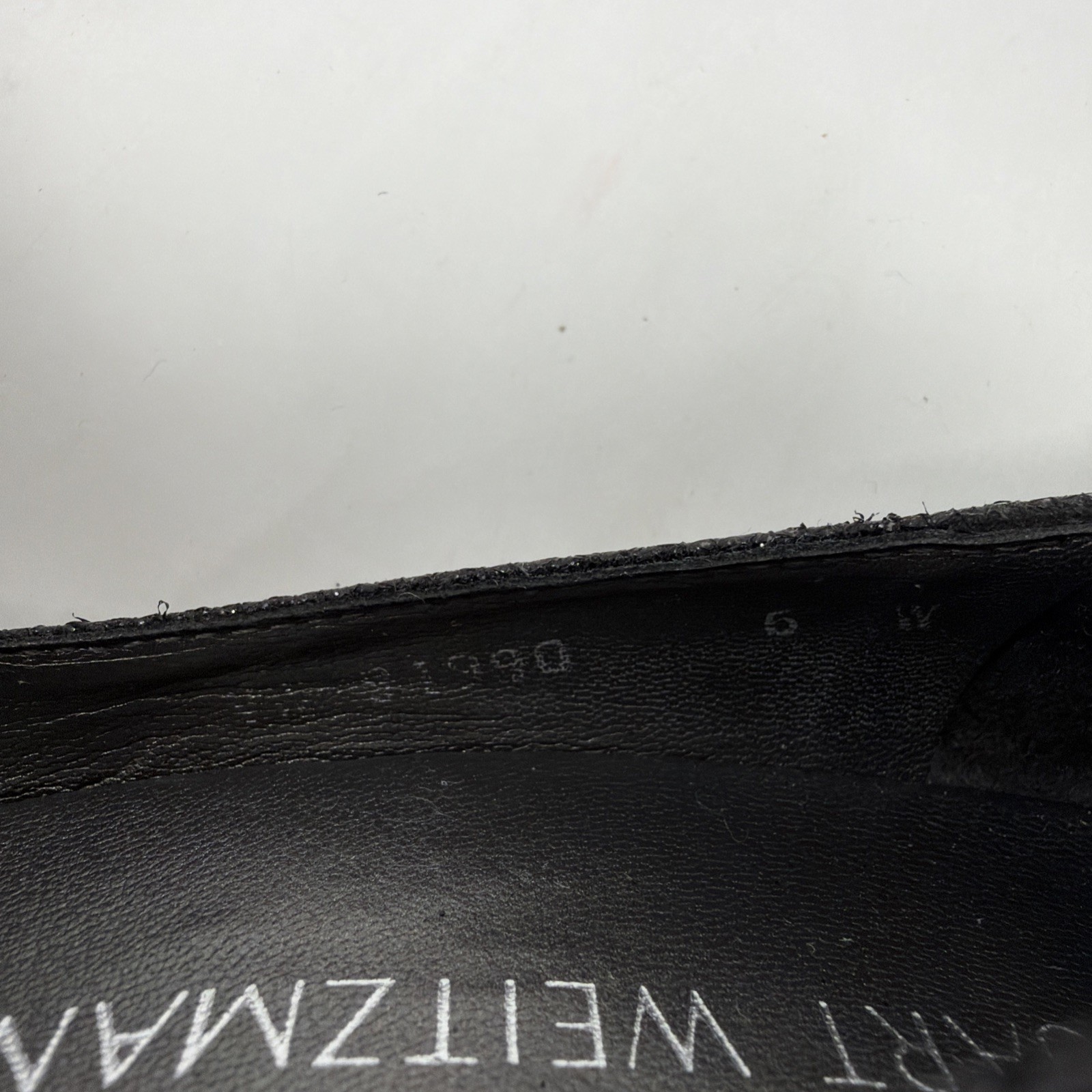 Stuart Weitzman Black Textured Open Peep Toe Heels Shoes 6 Wide W Leather Sole
