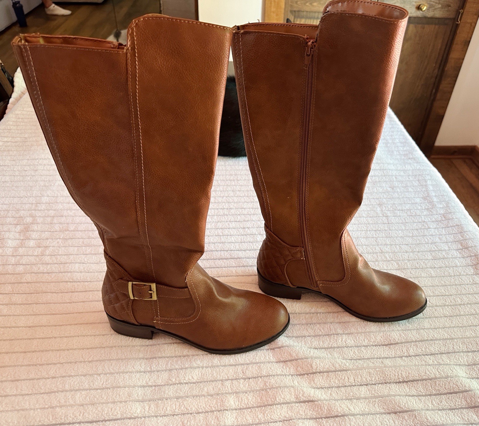 Arizona Women’s Brown Faux Leather Knee High Riding Boots Zip Buckle 8.5B