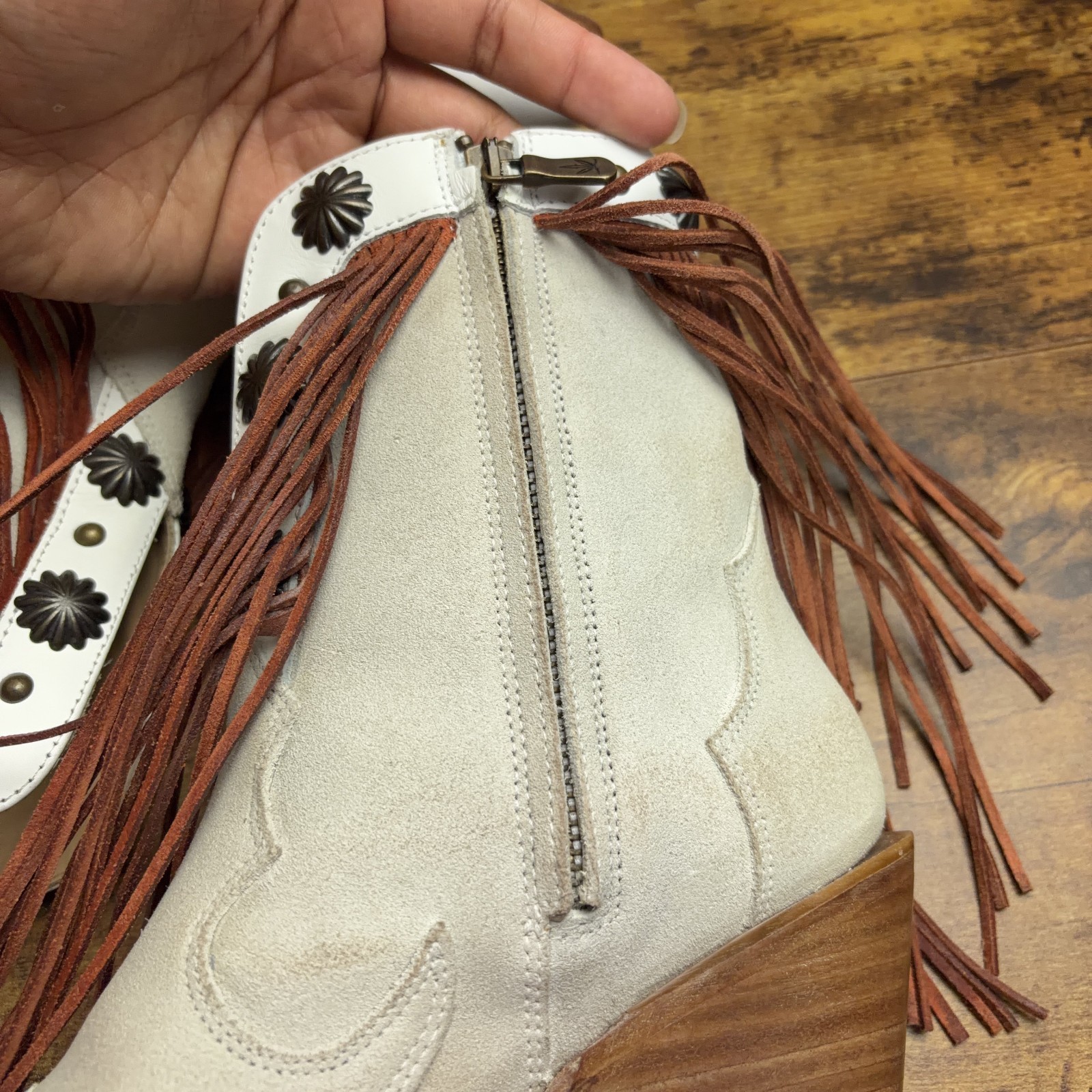 Mezcalero Western Boots Womens Size 8 White Fringe Concho Studded Boho Festival