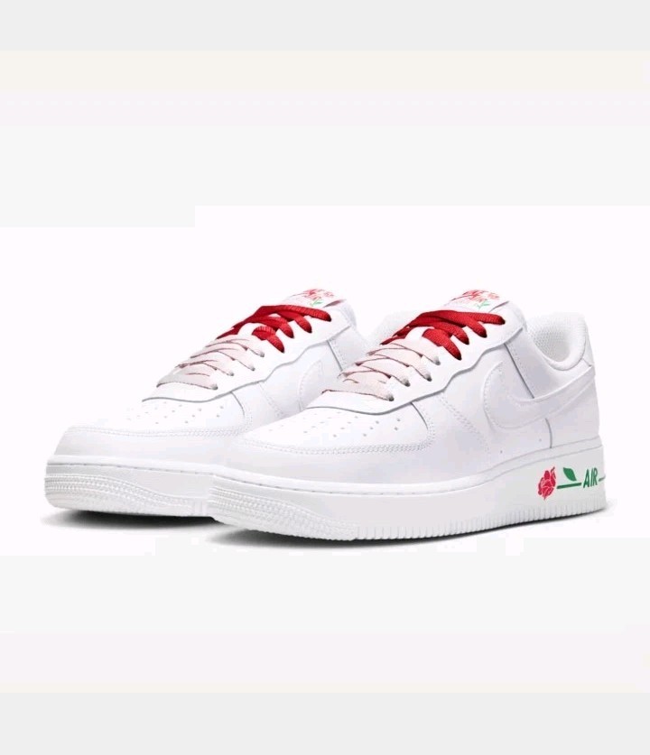 IF0498-100 Nike Air Force 1 Low ’07 SE White Sport Red Pine Green (Women’s 6)