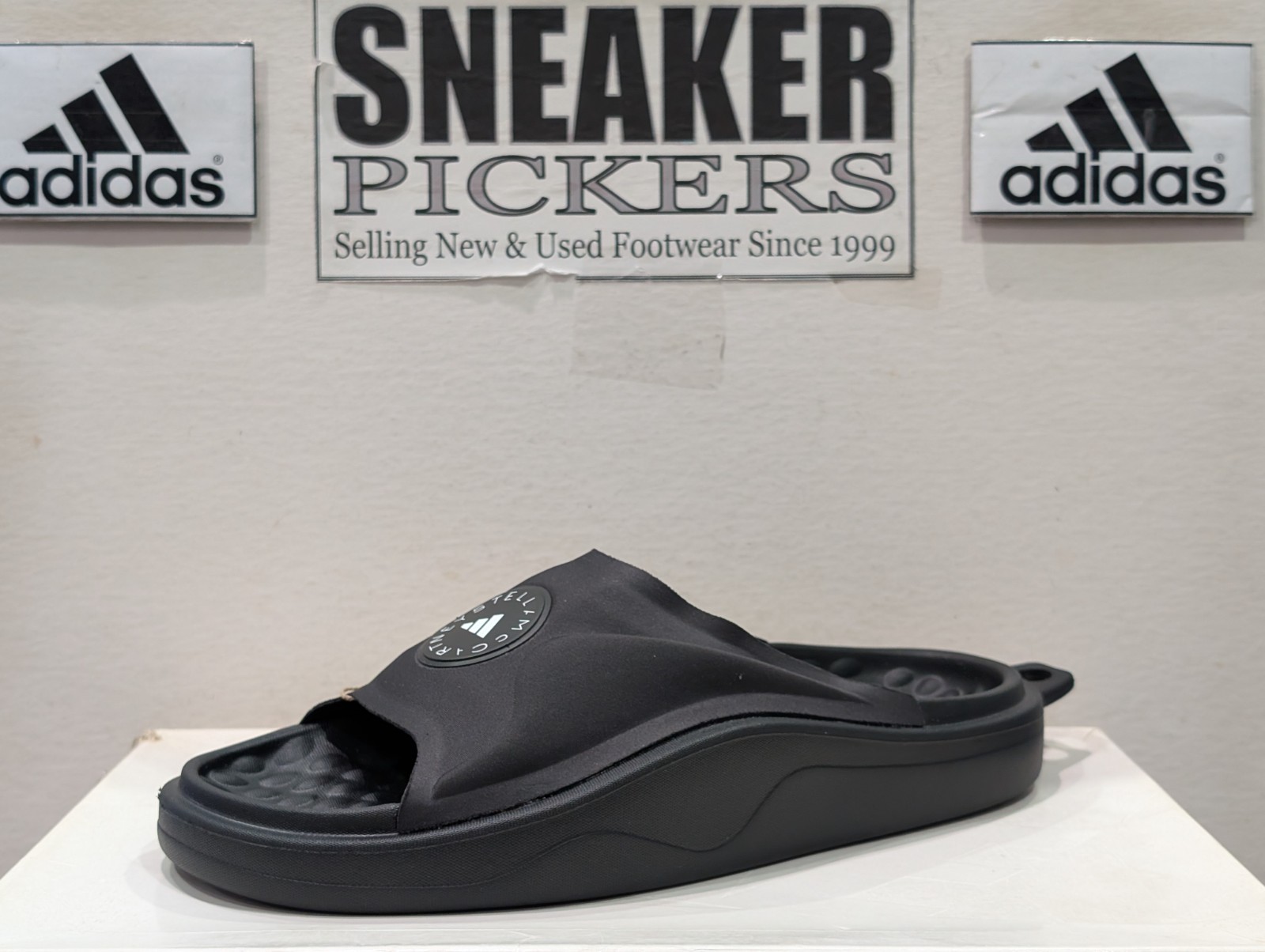 Adidas by Stella McCartney Women’s aSMC Slide – Size: 8 – JS0265 – Black – NEW !