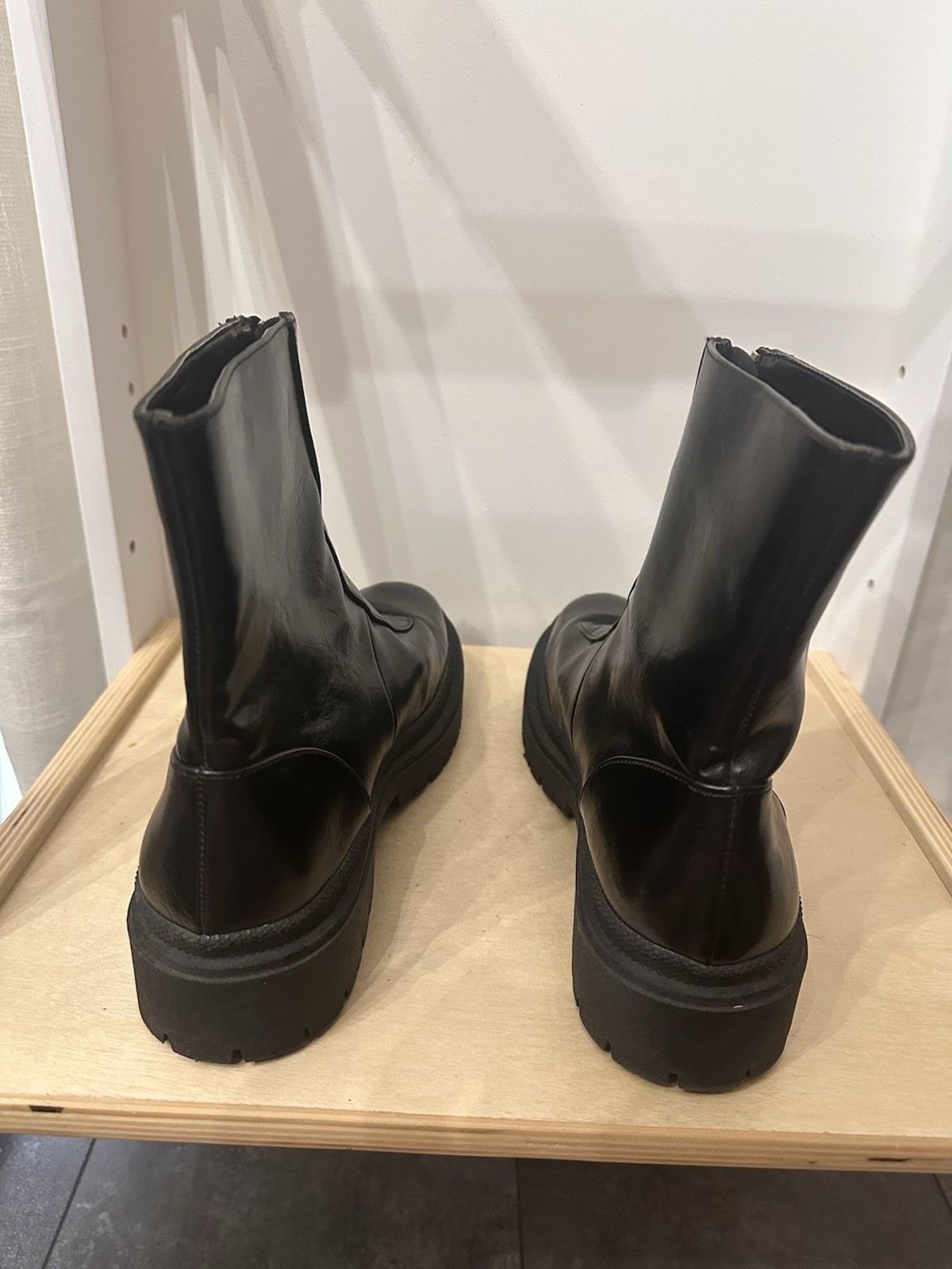 Abercrombie & Fitch Chelsea Boots Size 9.5