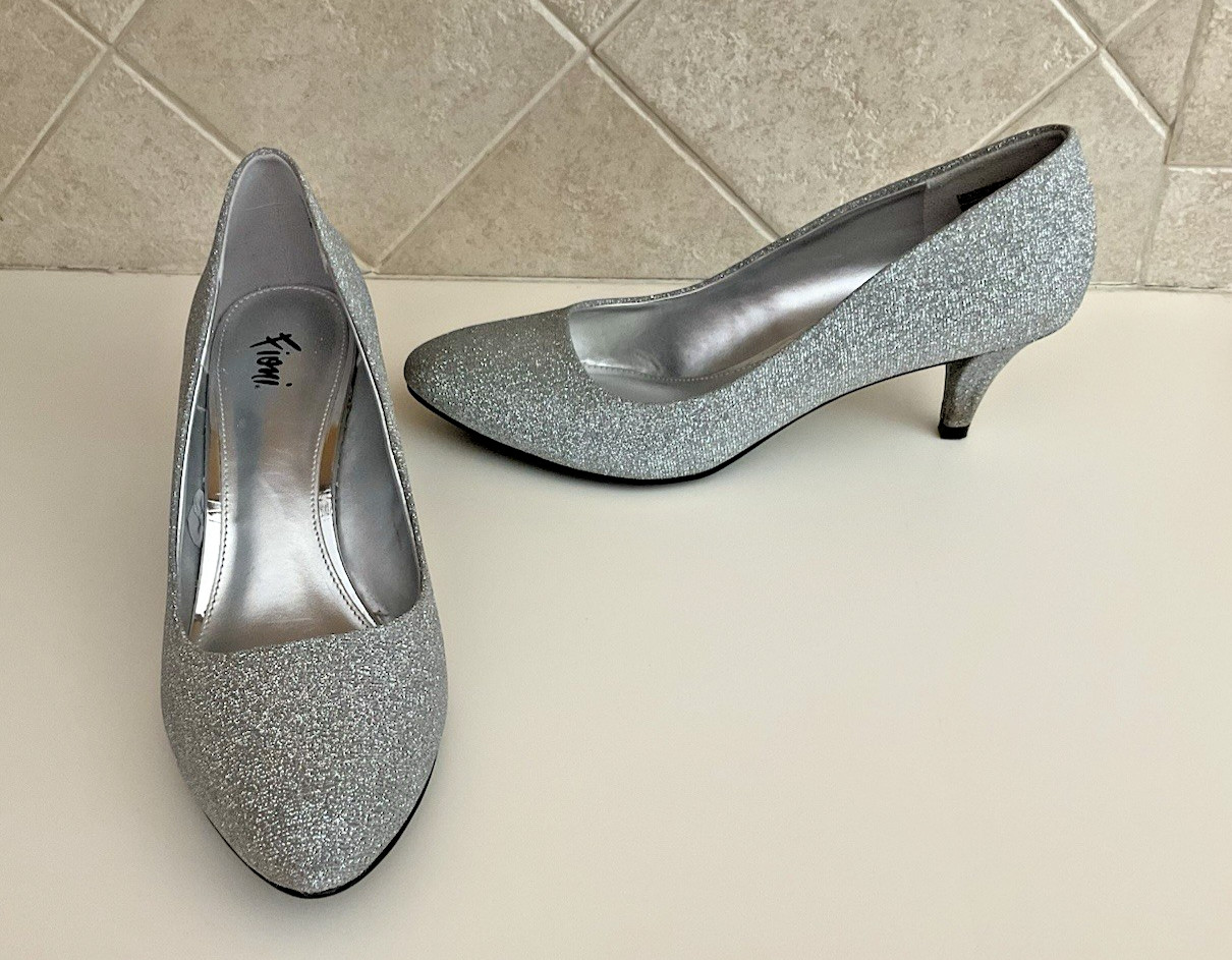Fioni Women’s Sz 8.5M Silver Glitter Pointed Toe Slip-On Kitten Heel Pumps