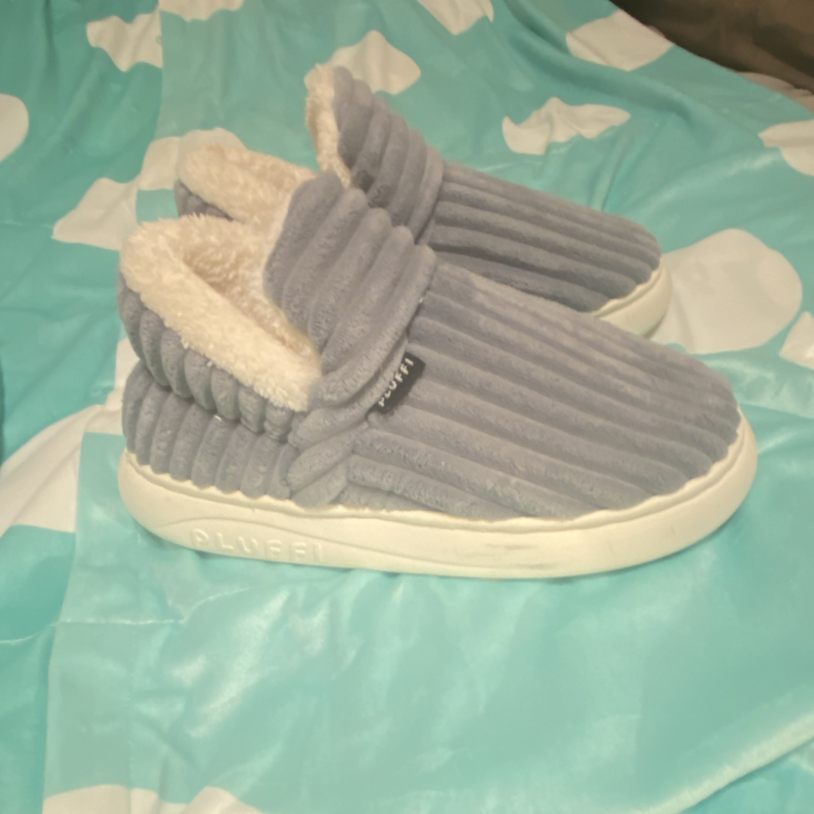 Pluffi Woman’s Gray/White Corduroy Faux Fur Lined Slip-On Slippers Size 7