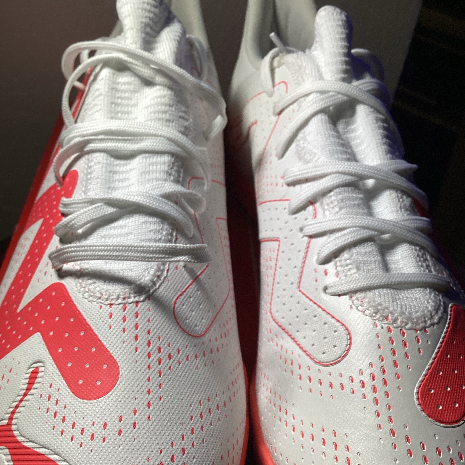 PUMA Men’s White/Red Low Top Lace-Up Athletic Sneakers for Activewear