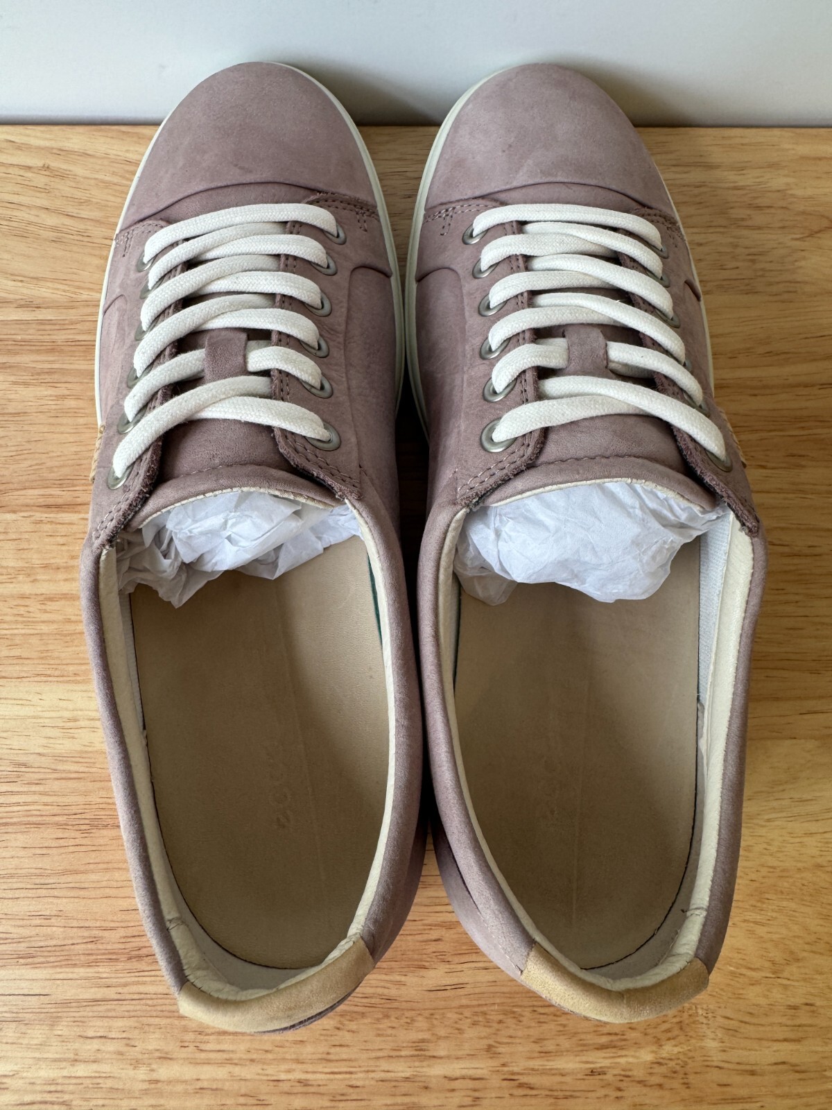 ECCO Soft 7 Women’s Nubuck Leather Sneaker Grey Rose Size US 10-10.5 / EU 41