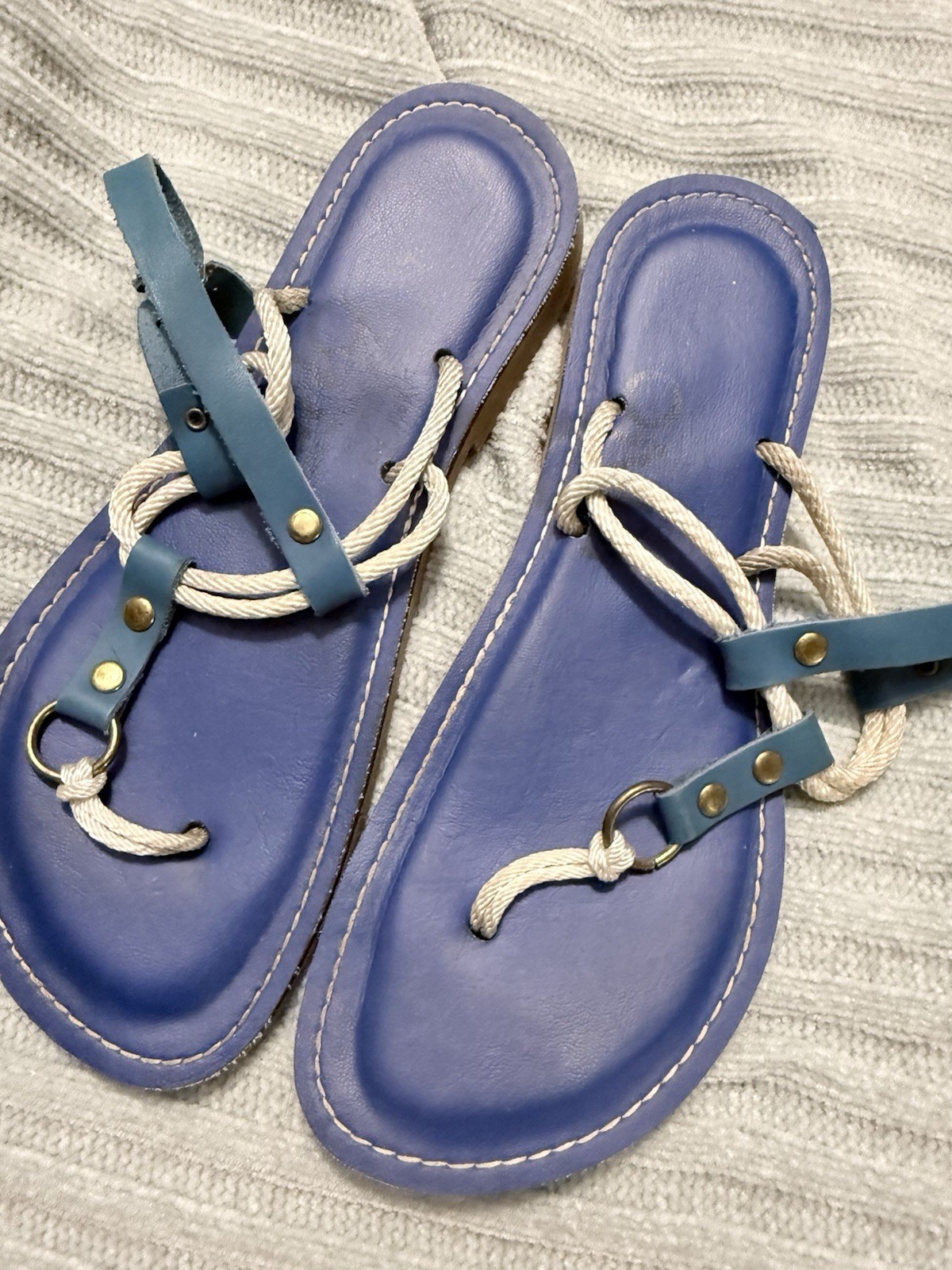 Kino Strappy Leather Buckle Flat Sandals Blue White Solid Women’s Sz 7