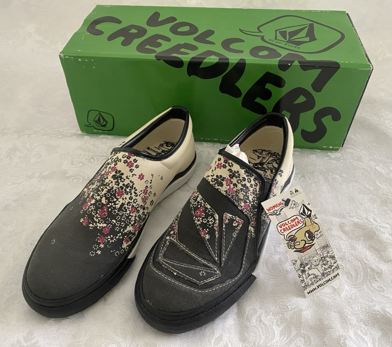 NWT NOS NIB VOLCOM V1 CREEDLER GRAPHIC WOMEN’S SKATE INSPIRED CANVAS SLIP-ON 7M