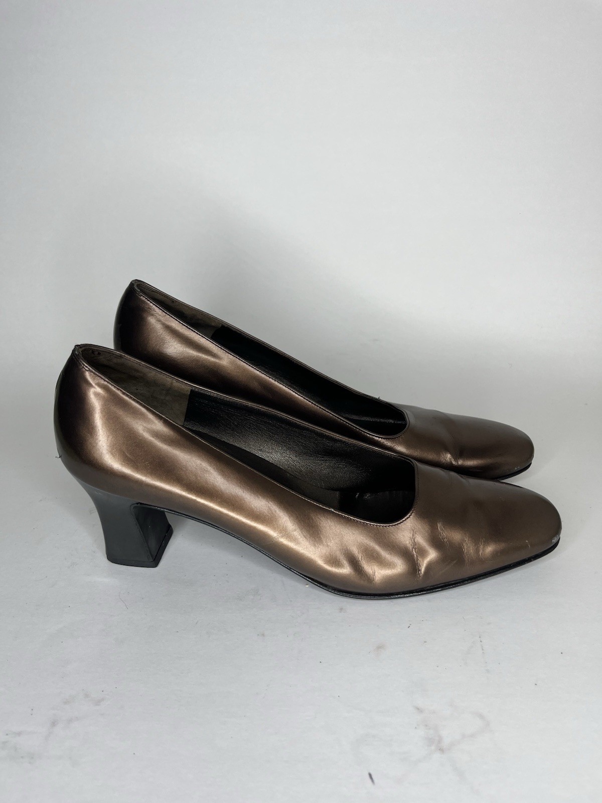 Salvatore Ferragamo Bronze Patent Leather Pumps Heels Women’s Sz 9 4A US/39.5EU