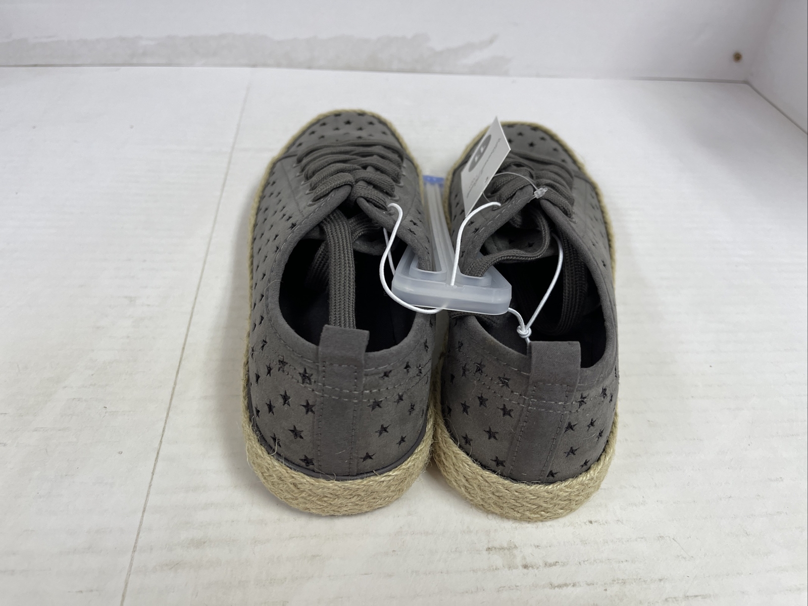Universal Threads Womens Size 11 Gray Jena Espadrille Star Cut-Outs Sneakers