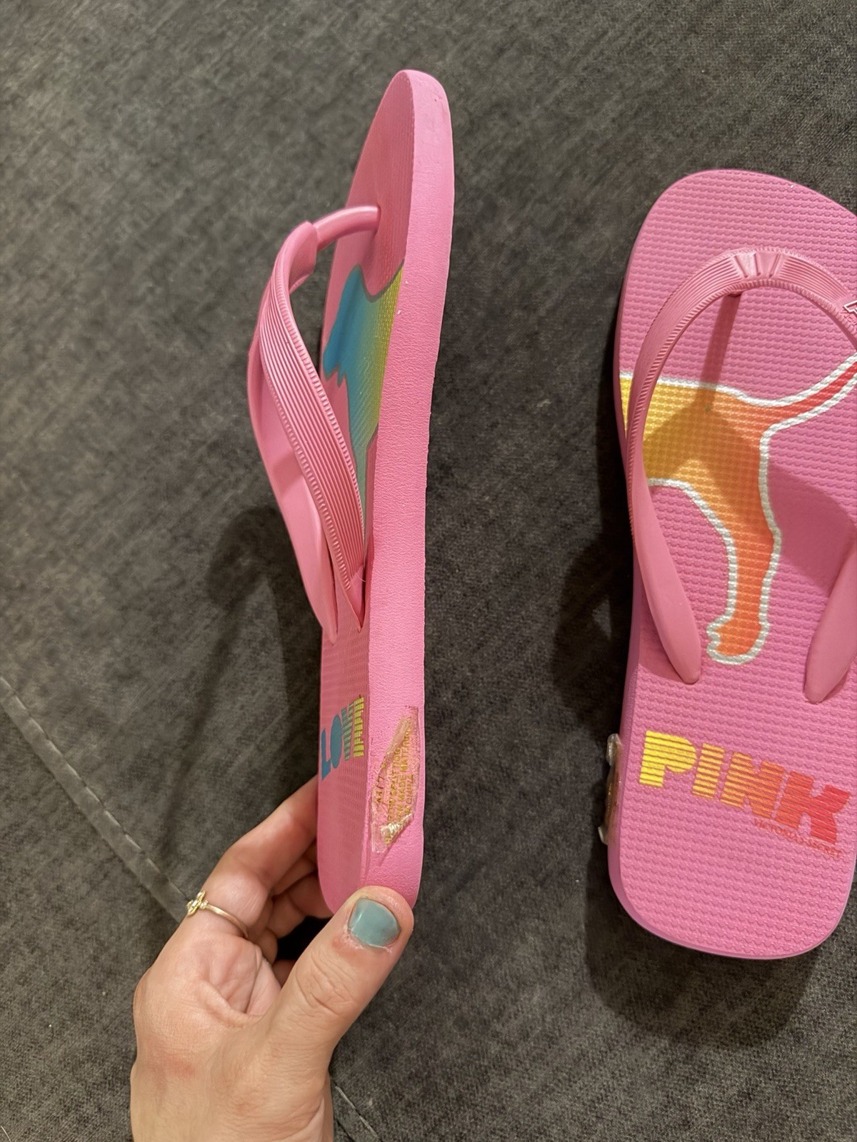 Vintage Y2K VS PINK Women’s Pink Flip Flop Sandals Thong Y-Strap Rainbow Ombré