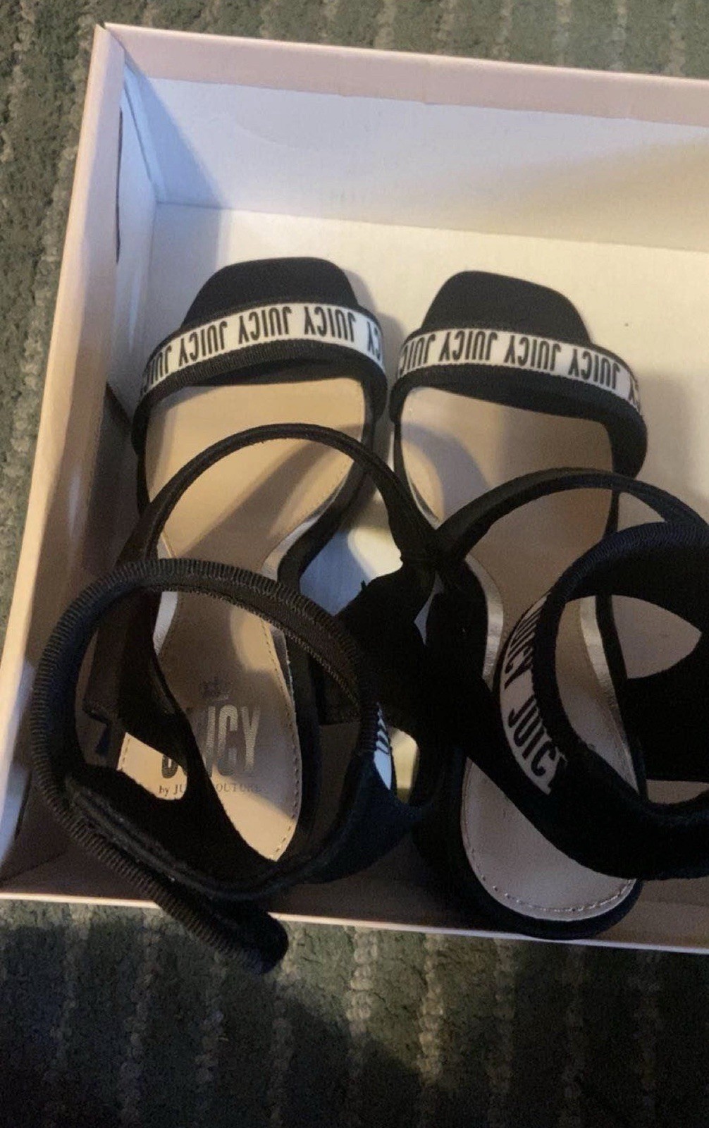 Juicy Couture Women’s Black/White Logo Strappy Sandals Buckle US 7.5