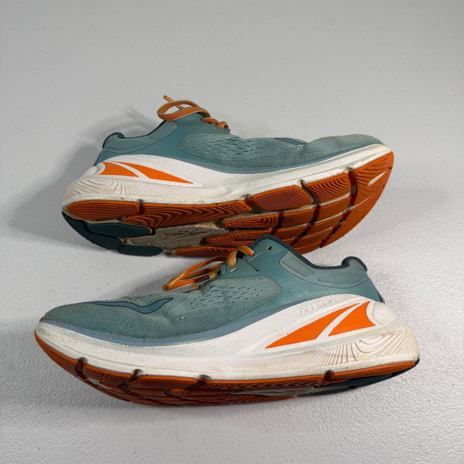 Altra Guide 15 Women’s Running Shoes Teal Orange Lace Up Athletic Size 8.5EUC