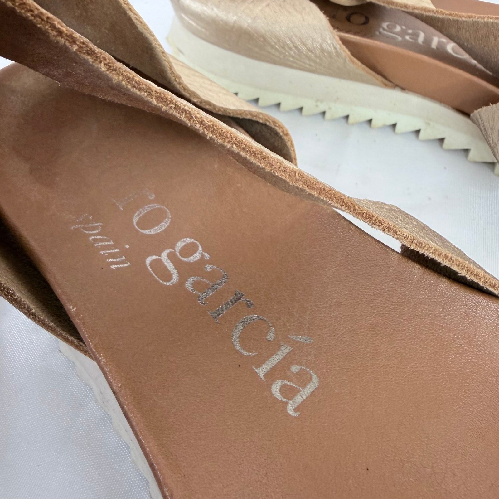 Pedro Garcia Jedda Two Strap Sandal Size 40 Cava Cervo Lame