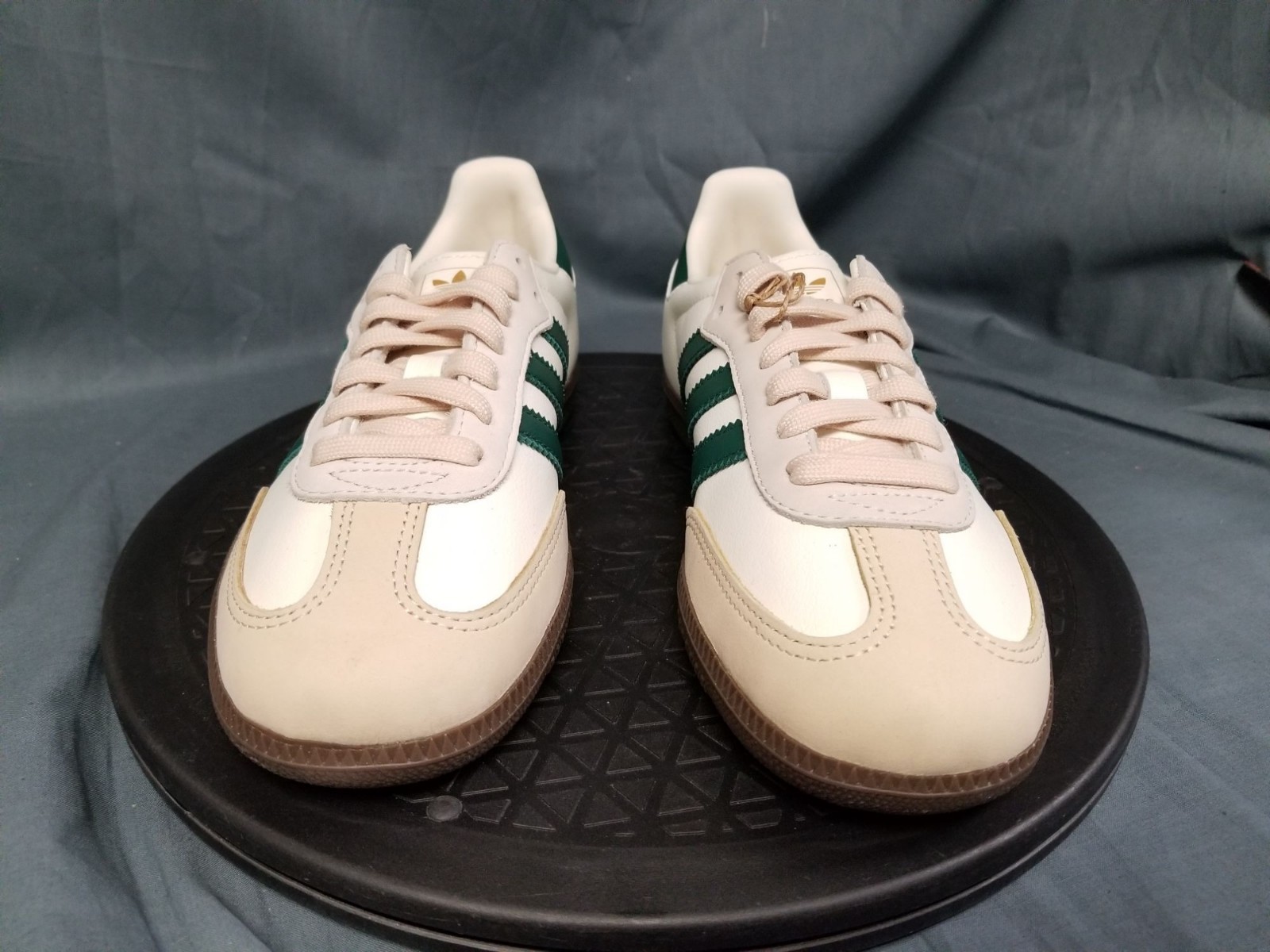 Adidas Samba OG Sneakers Off White Green Sand JR8843 Women’s Size 6 NEW NO BOX!