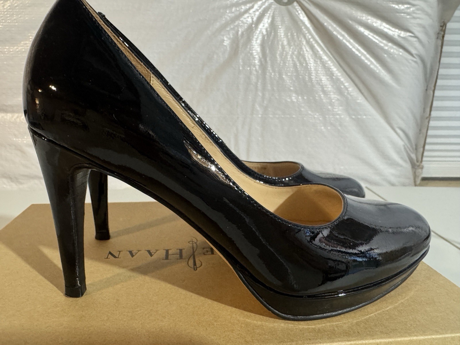 Cole Haan NikeAir Chelsea Pump Womens 7B Black Patent Leather D38242
