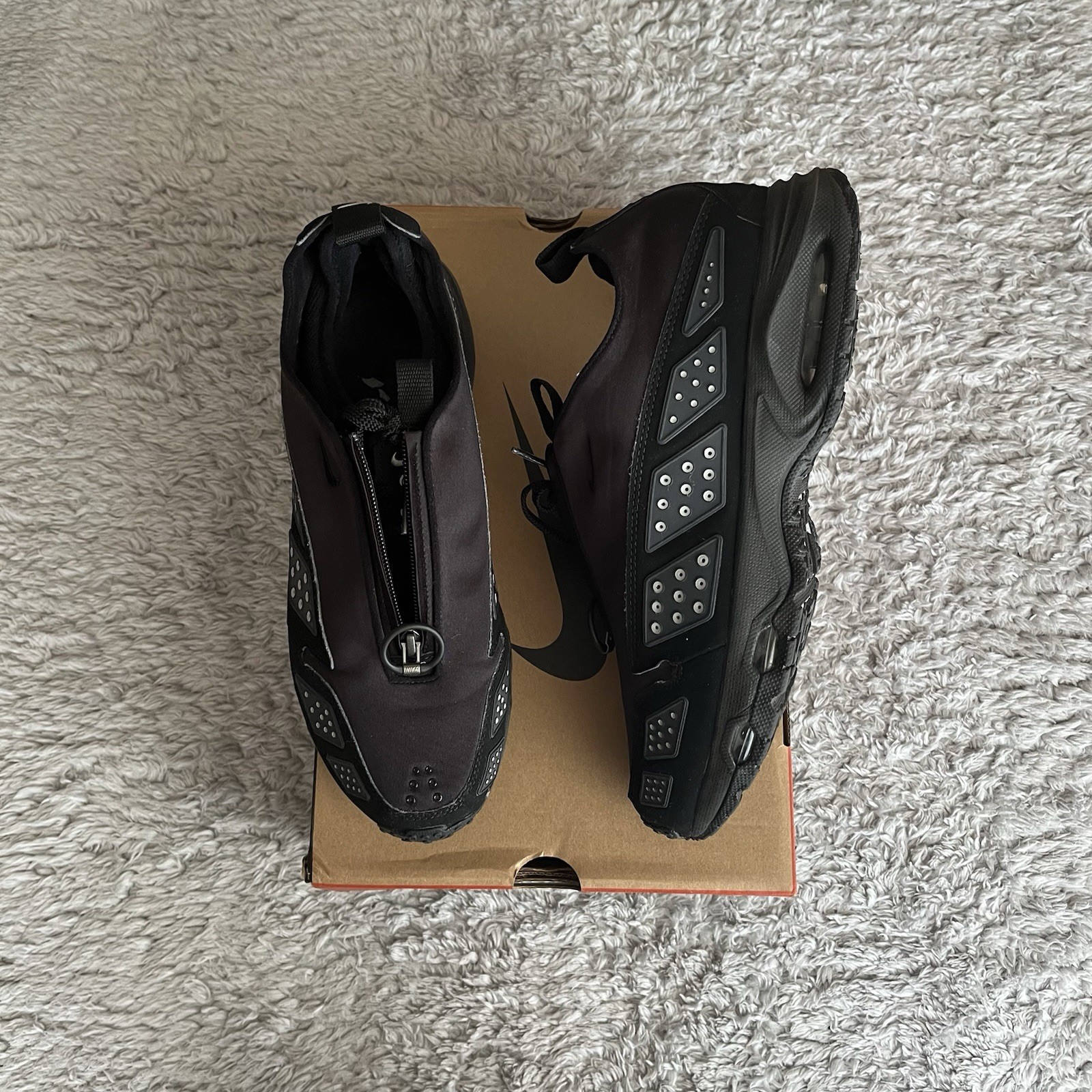 Size 10 – Nike Air Sunder Max Black Silver W