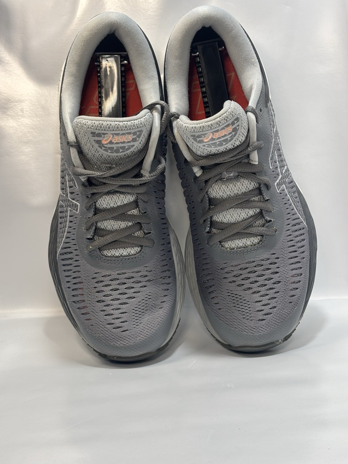 ASICS GelKayano 25 Running Womens Size 7.5 Grey Sneakers Athletic Shoes 1012A026