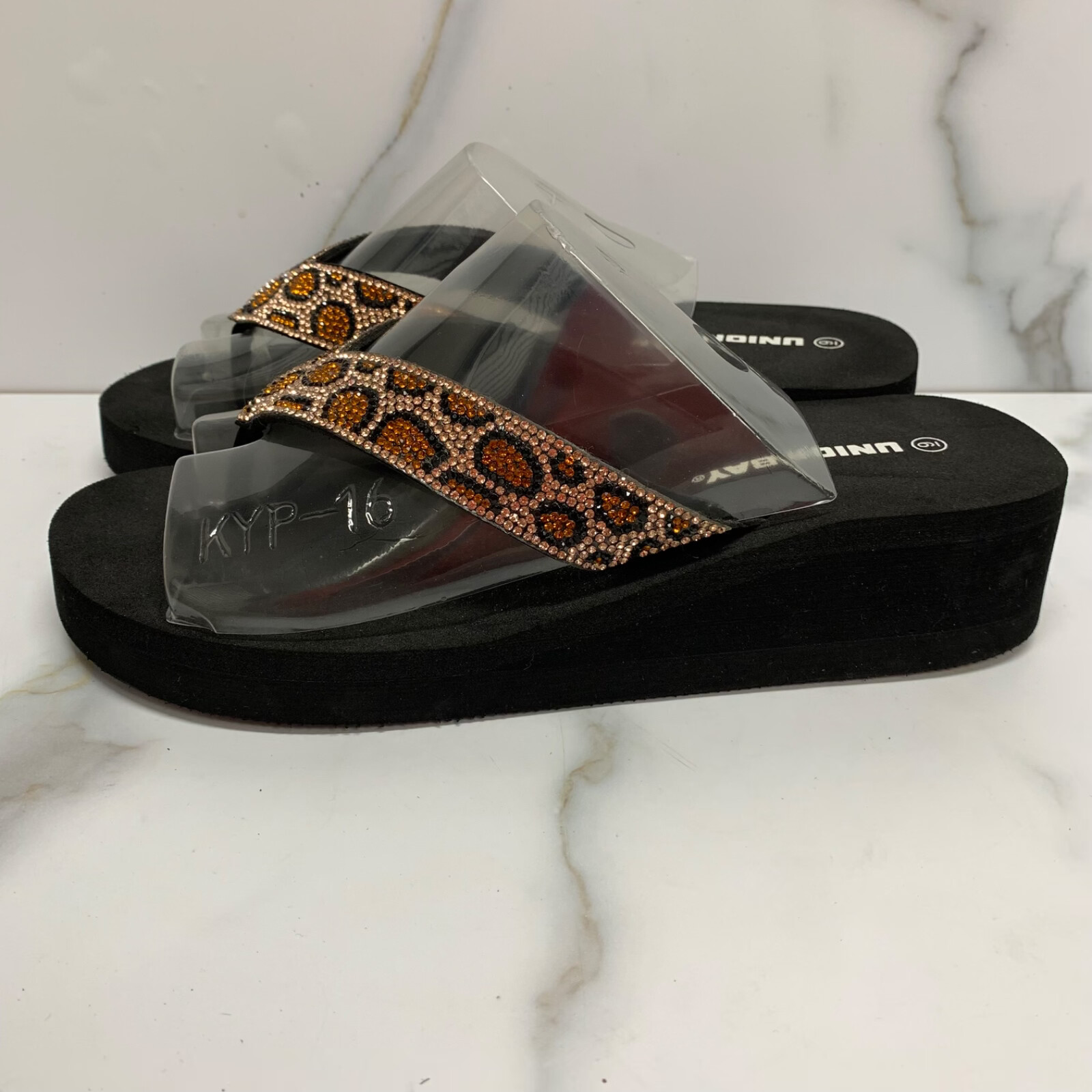 UNIONBAY Women’s Size 9 Leopard Print Black Rhinestone Thong Flip Flop Sandals
