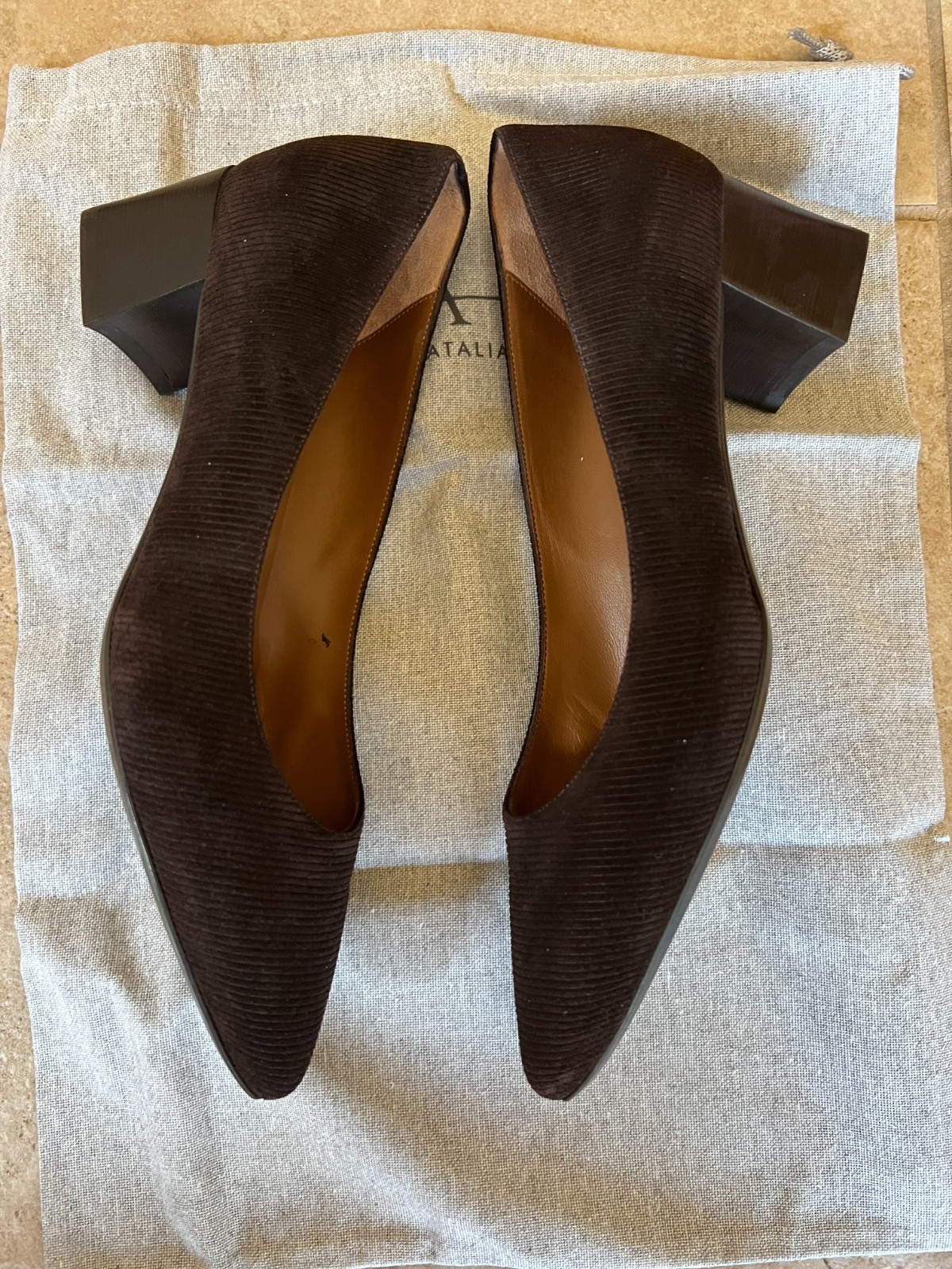 Aquatalia Pasha Expresso Brown Corduroy Suede Pumps NEW 8.5
