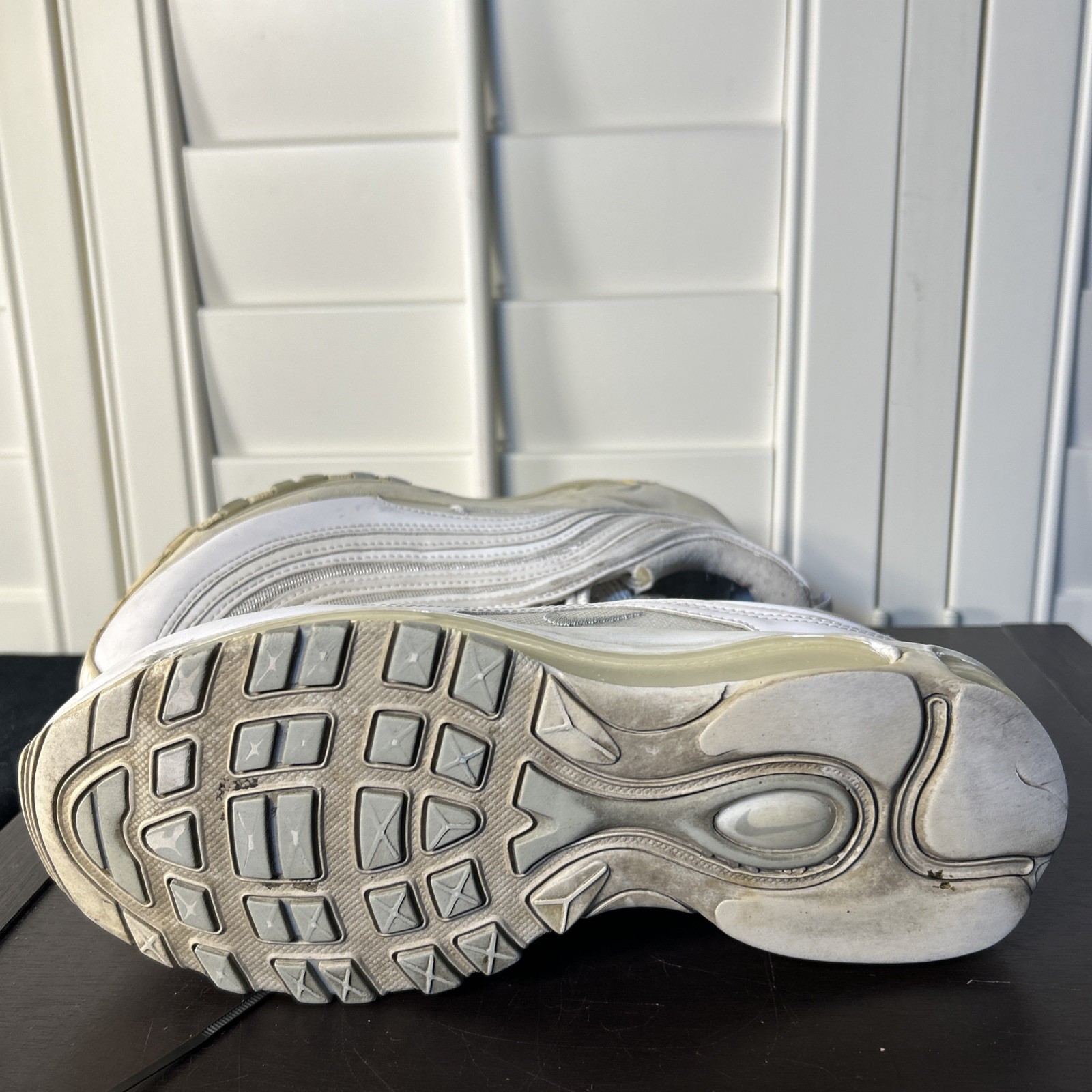 Nike Air Max 97 Women’s Size 8 Triple White Sneakers Shoes 921733-100