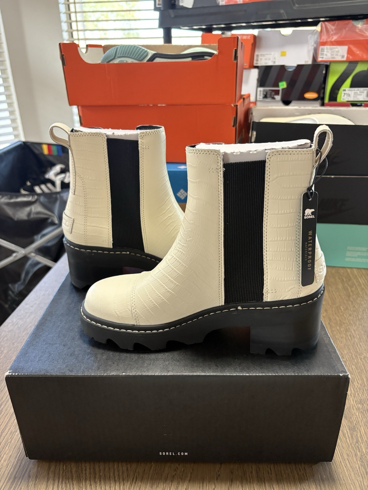 Sorel Joan Now Chelsea Boots Women’s (Size 7.5) Waterproof Chalk / Black