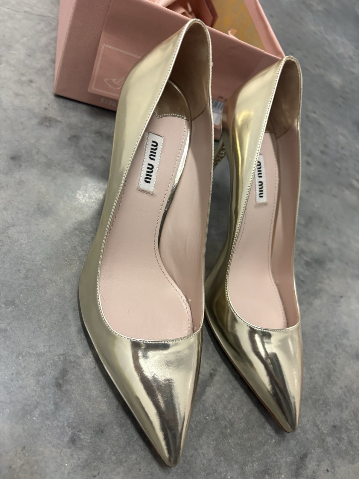 NWT MIU MIUGold Lame Leather GlitterPumps Women’s Size EU 40. US 10-9.5