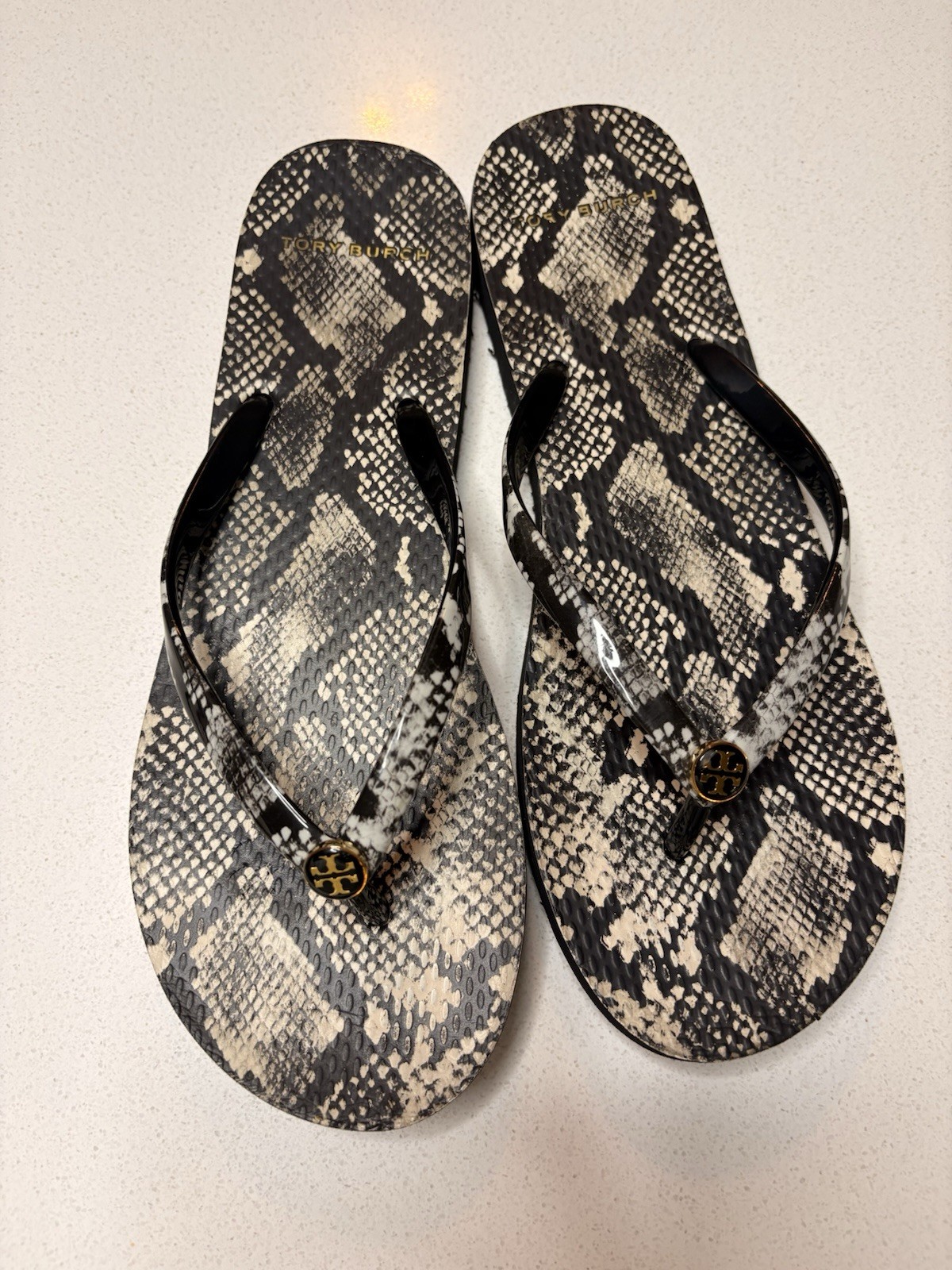 Tory Burch Thin Flip Flops Enamel Logo PVC/EVA Roccia Snake Size 9