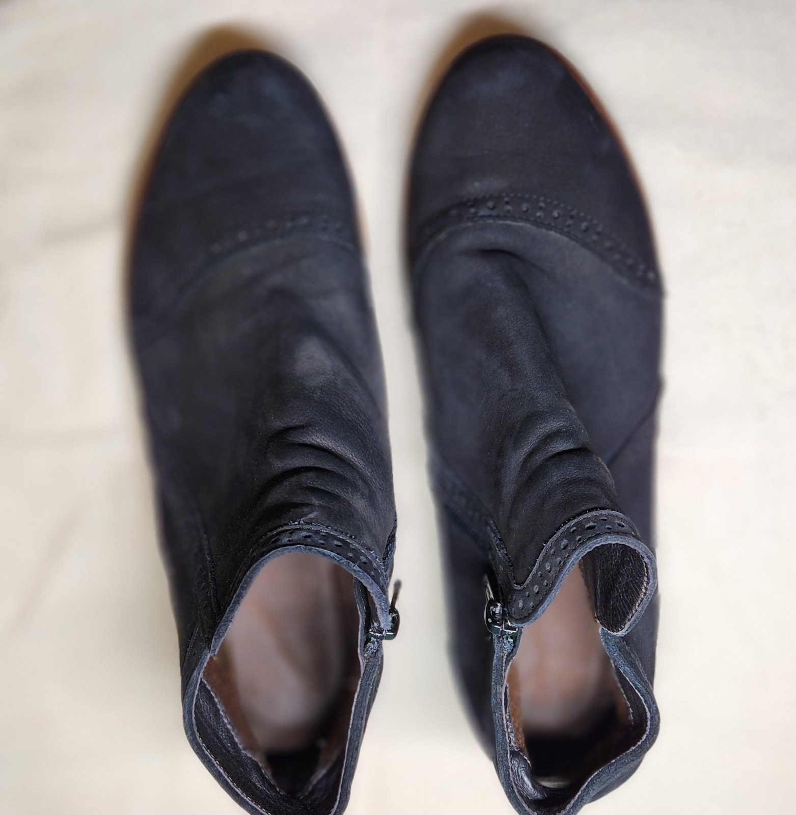 Naot Nefasi Black Nubuck Leather Suede Ankle Boots 40 US 9 side zip Nice