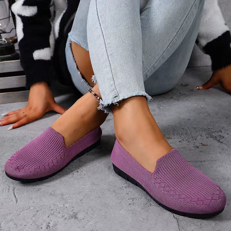 Women’s Knit Loafers Lightweight Anti Slip Flat Shoes for Daily Casual Wear.