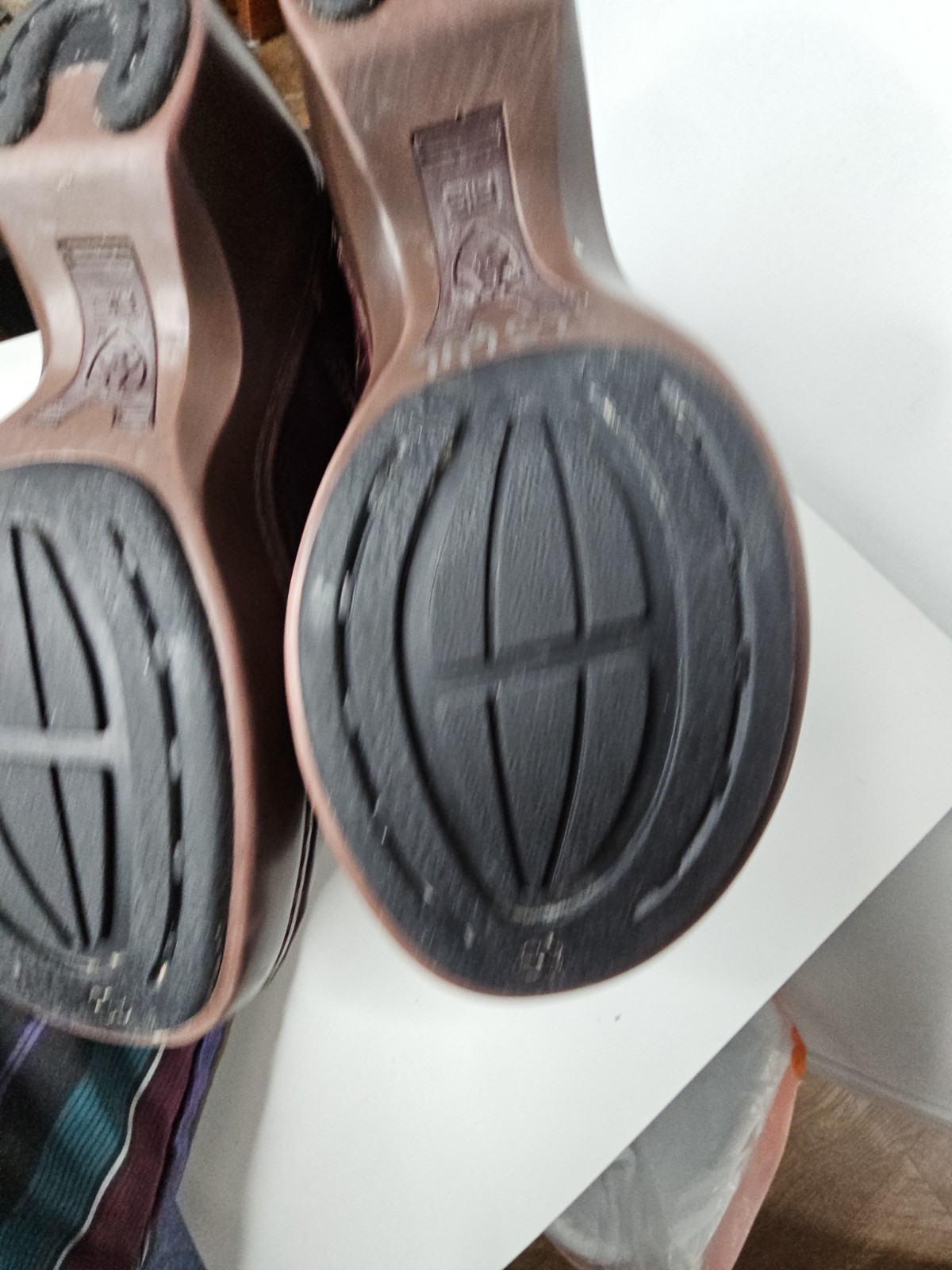 Ariat Strathmore Safety Toe Leather Clogs Women’s Size 8B Cordovan Style 21262