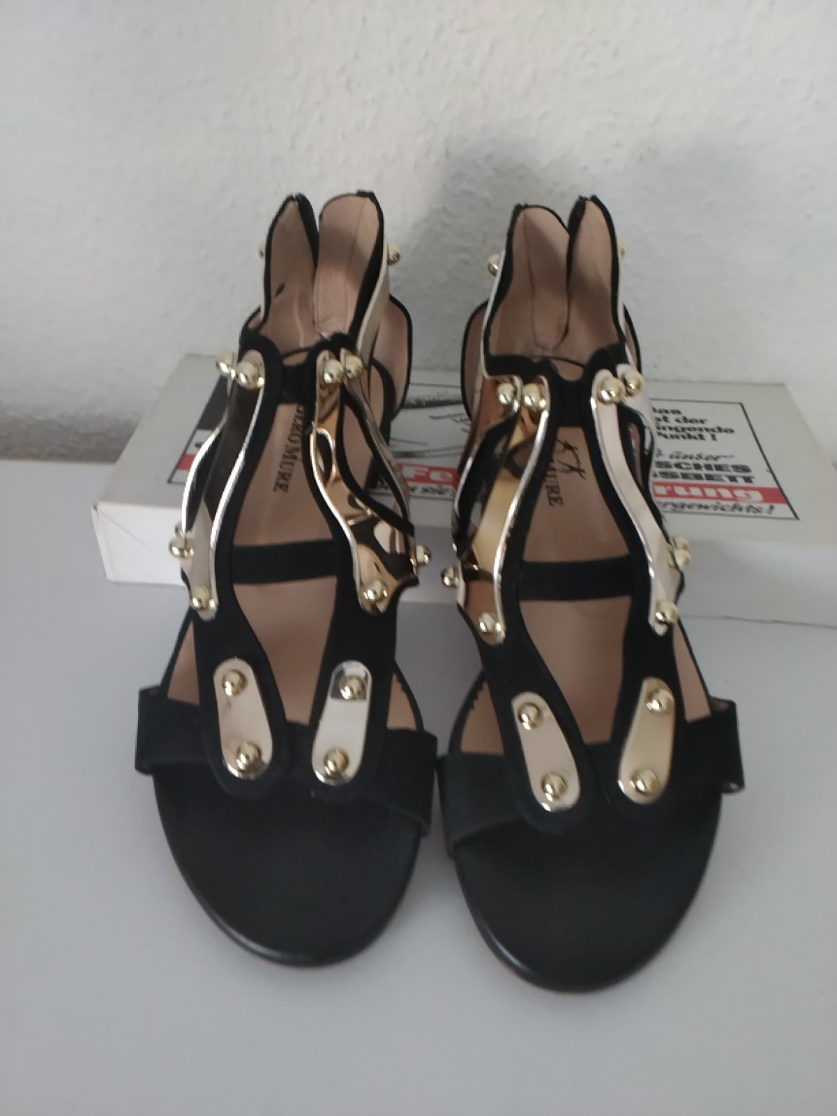 Gero Mure, sandals size 39, black gold, leather, mint condition