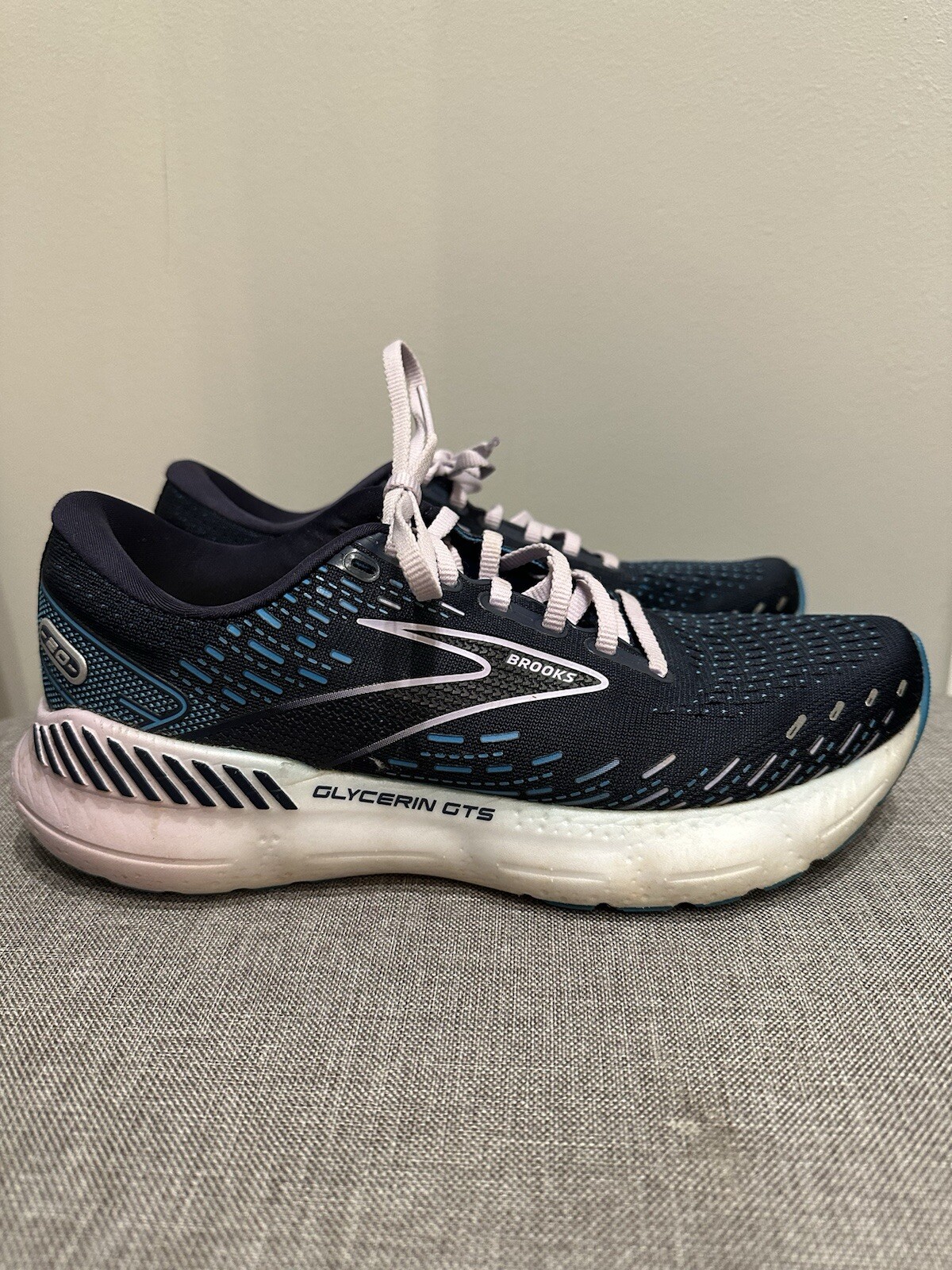 Brooks Glycerin GTS 20 1203701B499 Women Sz 8 B Navy Blue Lilac Running Gym EEUC