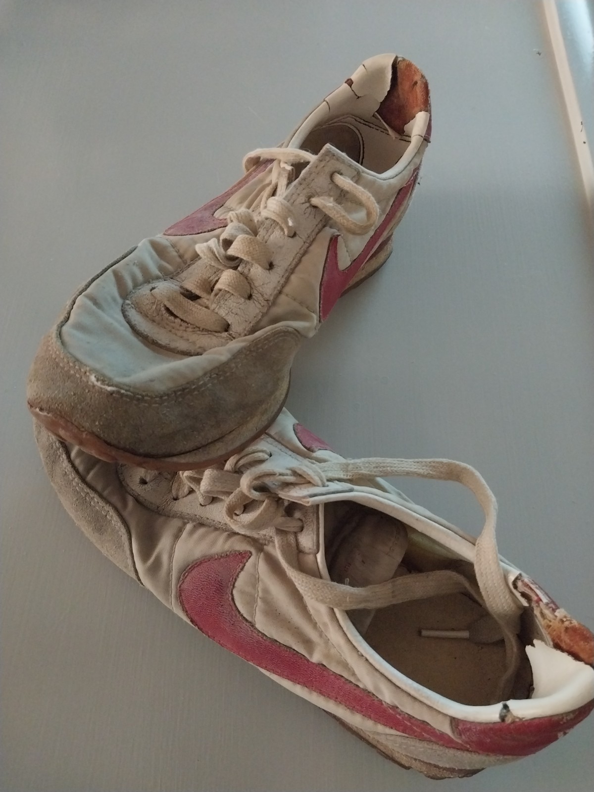 nike shoes women size 7 Red and white, made in Philippines