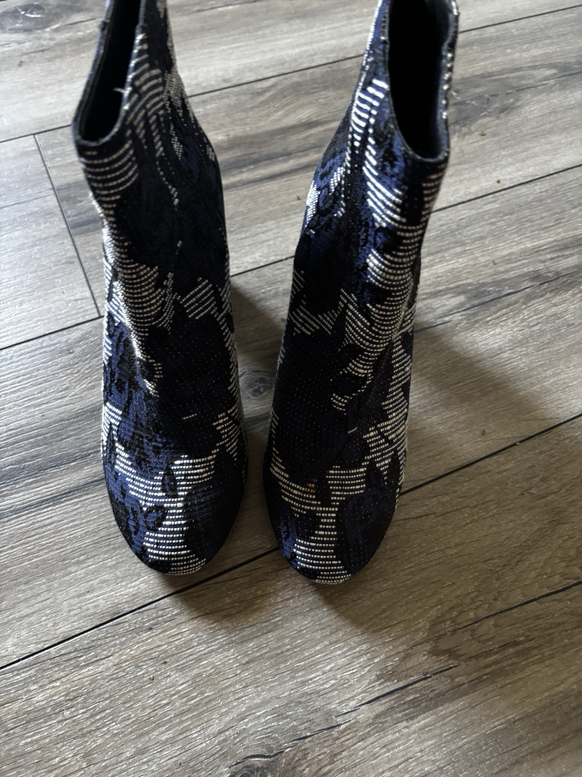 Sole Society Black/Silver Animal Print Pointed Toe Ankle Booties 7.5