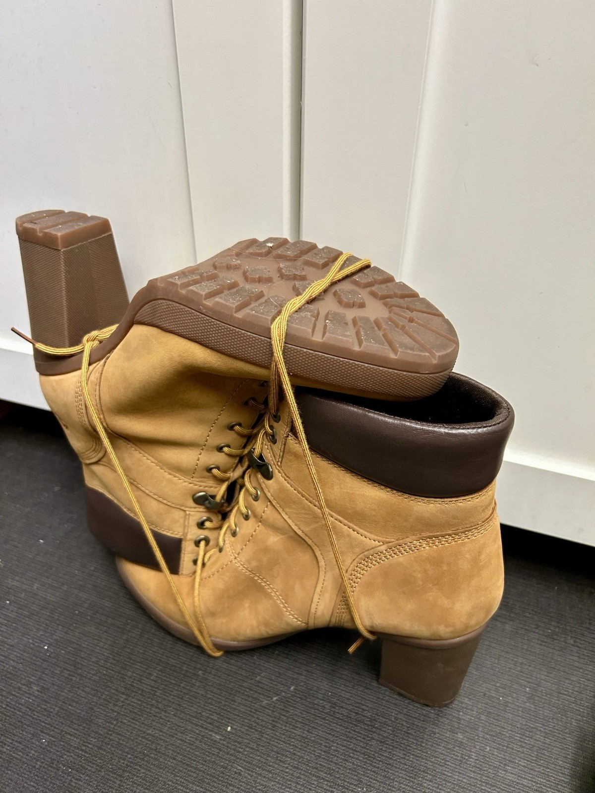 NEW Timberland Women’s Tan/Brown Leather Ankle Bootie Lace-Up Rubber Sole