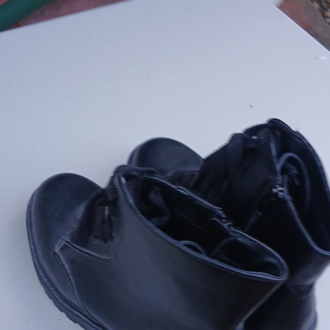 A New Day Black Lace-Up Combat Ankle Boots Side Zipper Lined Slip Resist 9