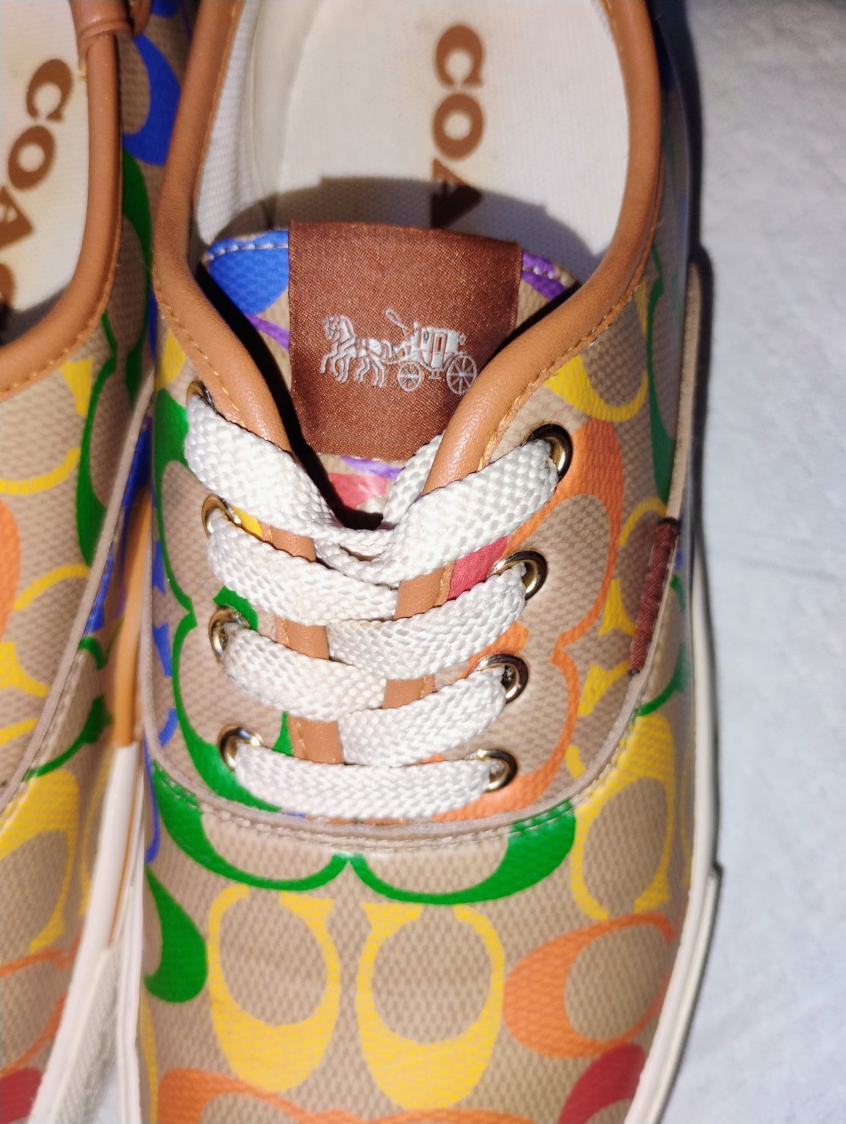 Coach Women’s Leather Multicolor/Beige Signature Logo Low Top Lace-Up Sneakers