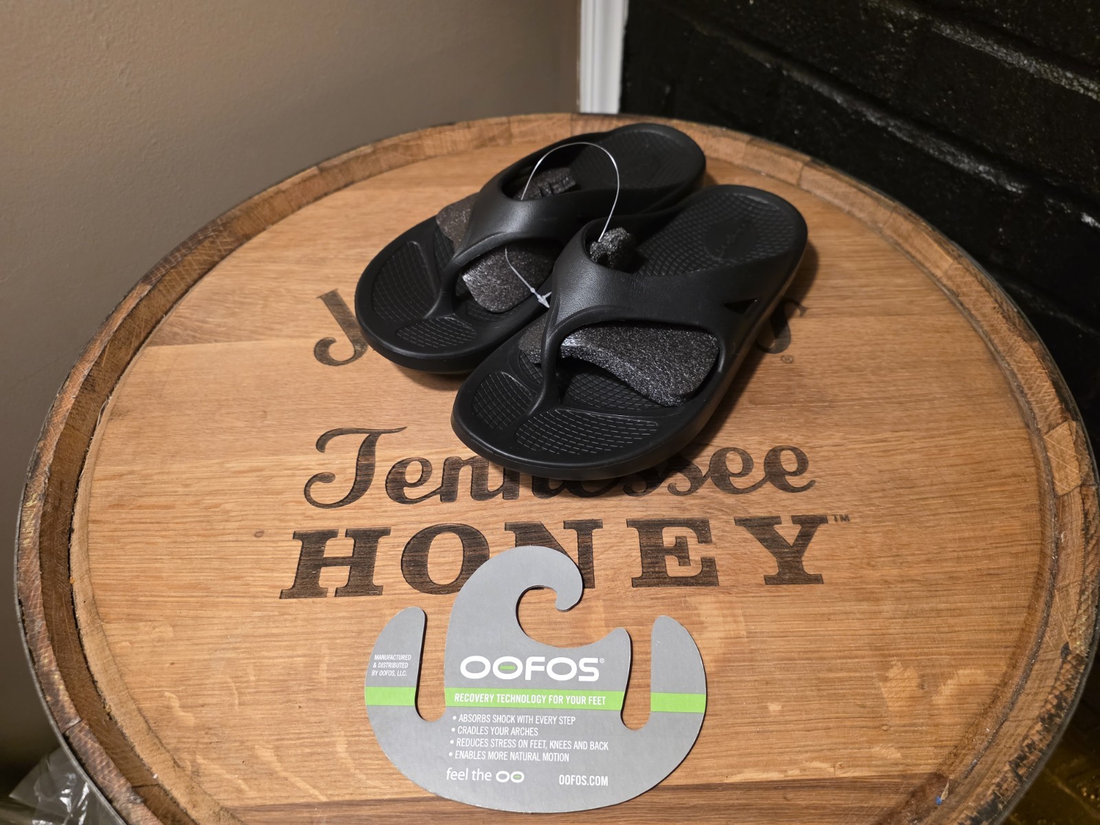 OOFOS Oolala Recovery Comfort Nomad Slip-On/Flip Flops/Sandals – Women 7 / Men 5