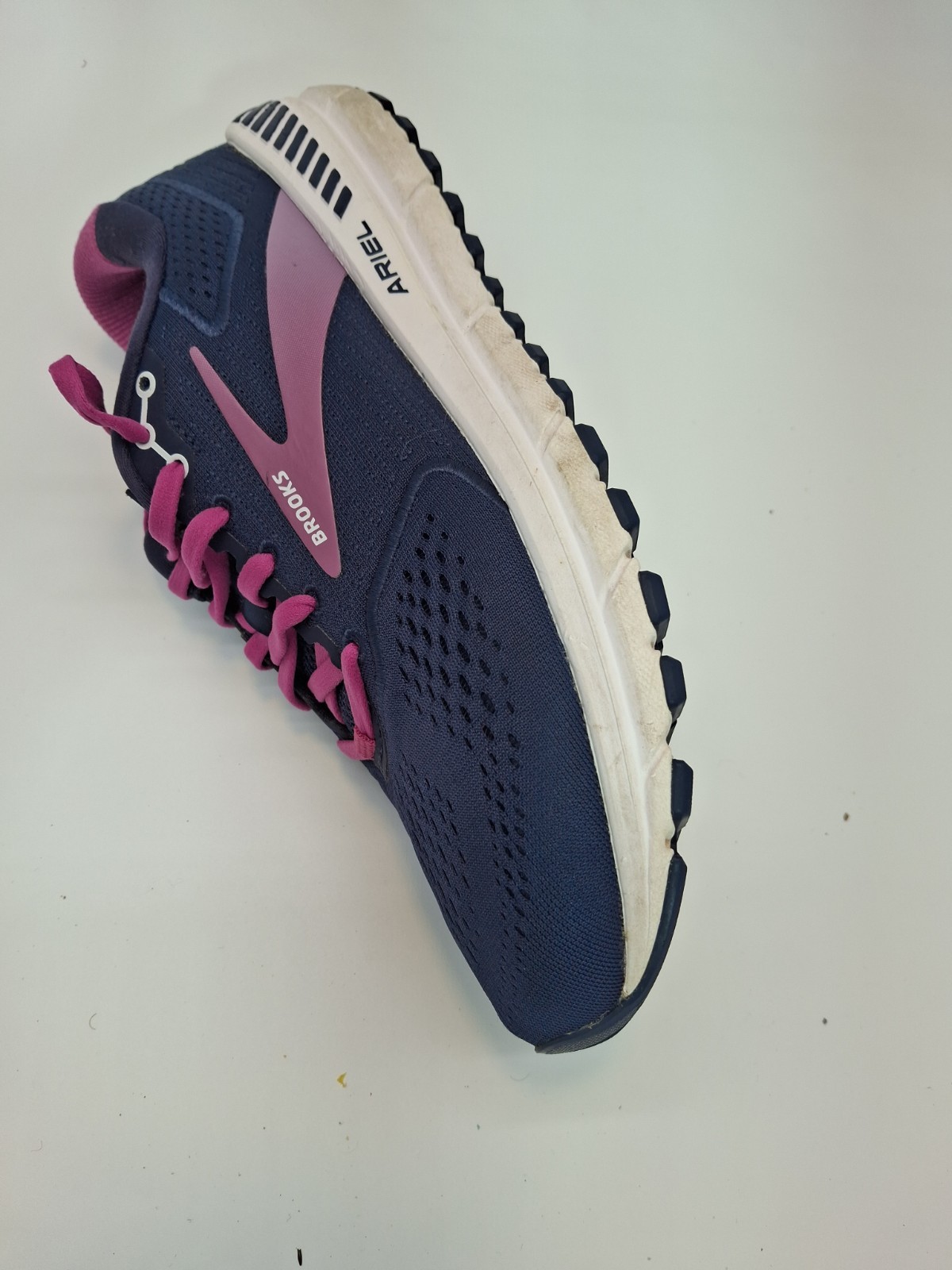 Womens Brooks Ariel 20 Blue Athletic Running Comfort Sneakers Shoes Size 9 .5 B