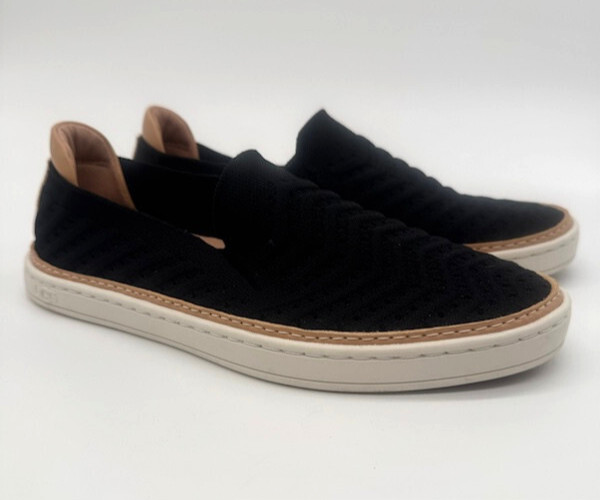 Ugg Sammy Knit Chevron Sneakers Women’s Size 5.5 Black 7046