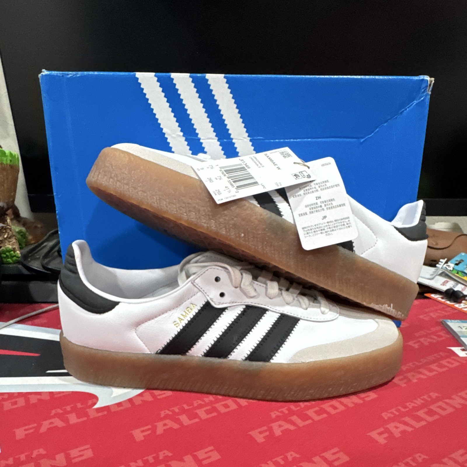 adidas Sambae W Women’s Low Top Lace-Up Leather Sneaker White/Black Gum JI1349